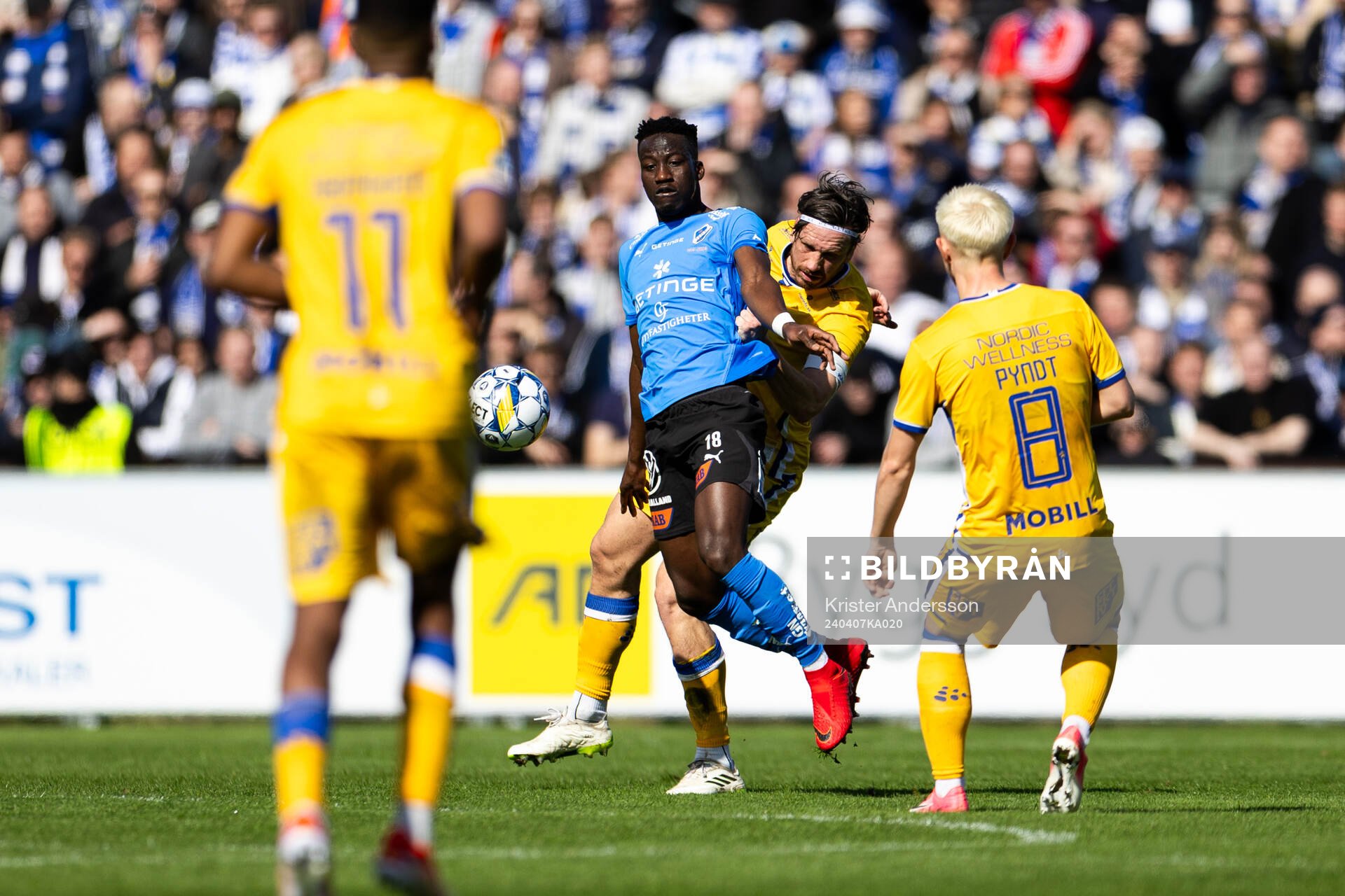 Halmstads Naeem Mohammed och IFK Göteborgs Gustav Svensson