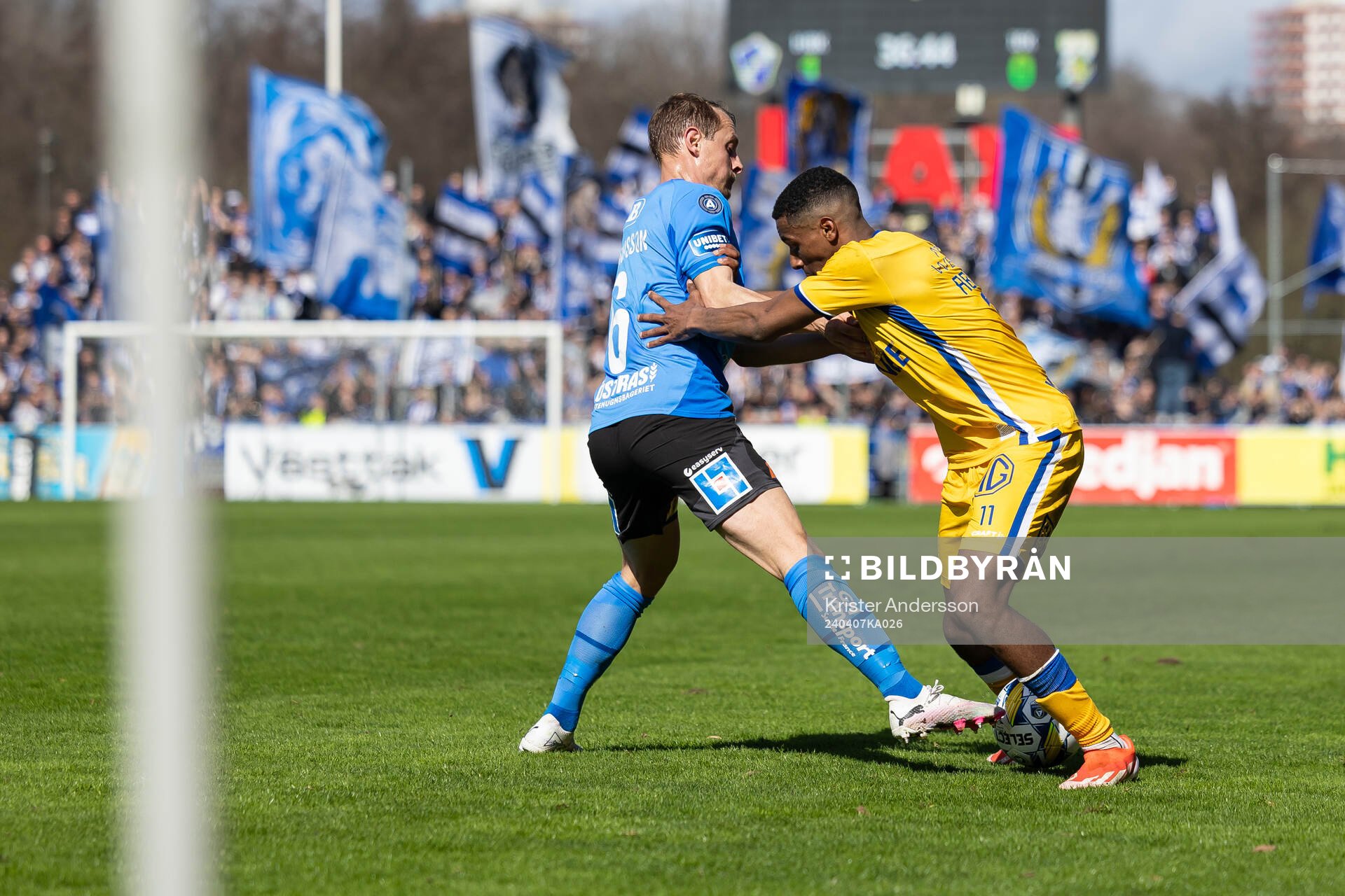 Halmstads Joel Allansson och IFK Göteborgs Paulos Abraham