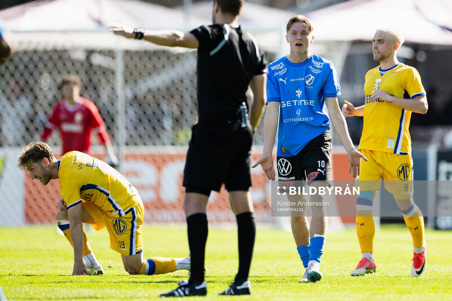Halmstads Albin Ahlstrand reagerar