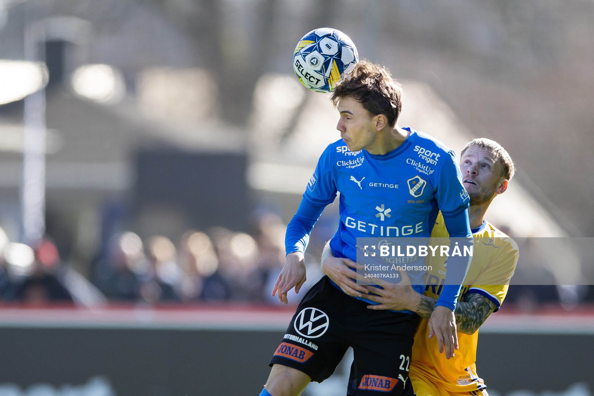 Halmstads Alex Hall och IFK Göteborgs Mattias Johansson