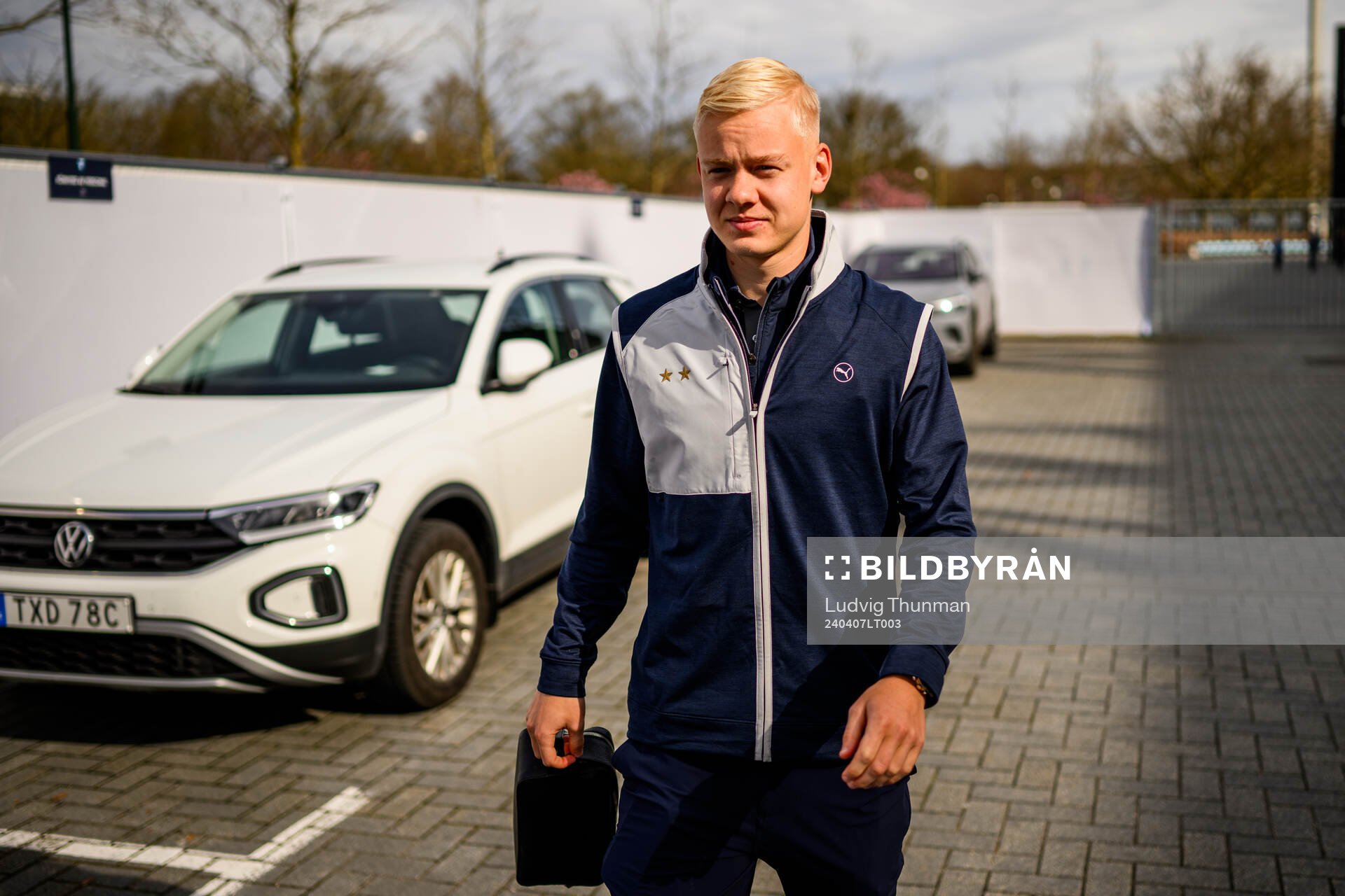 Malmö FFs Otto Rosengren ankommer till arenan