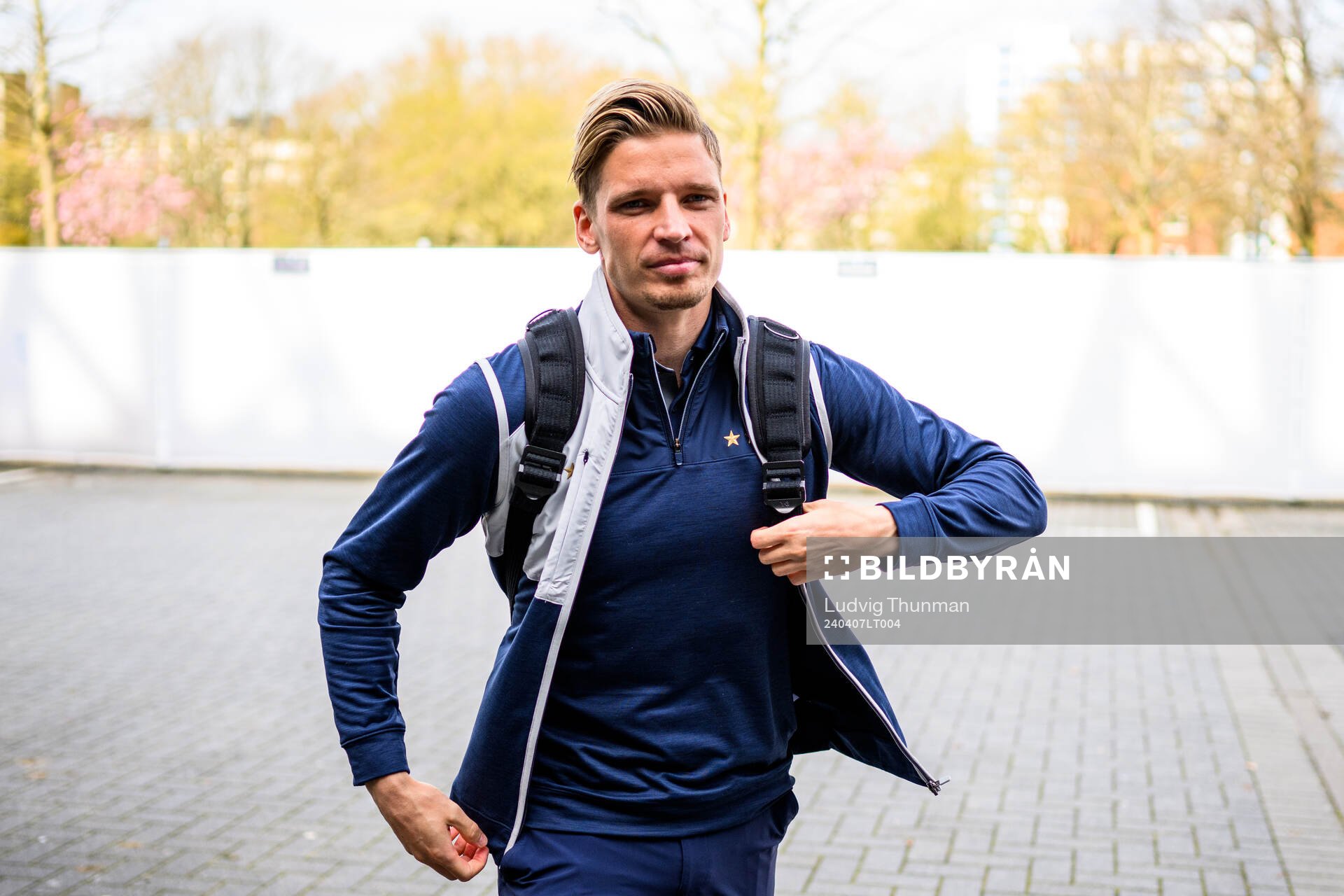 Malmö FFs Jens Stryger Larsen ankommer till arenan