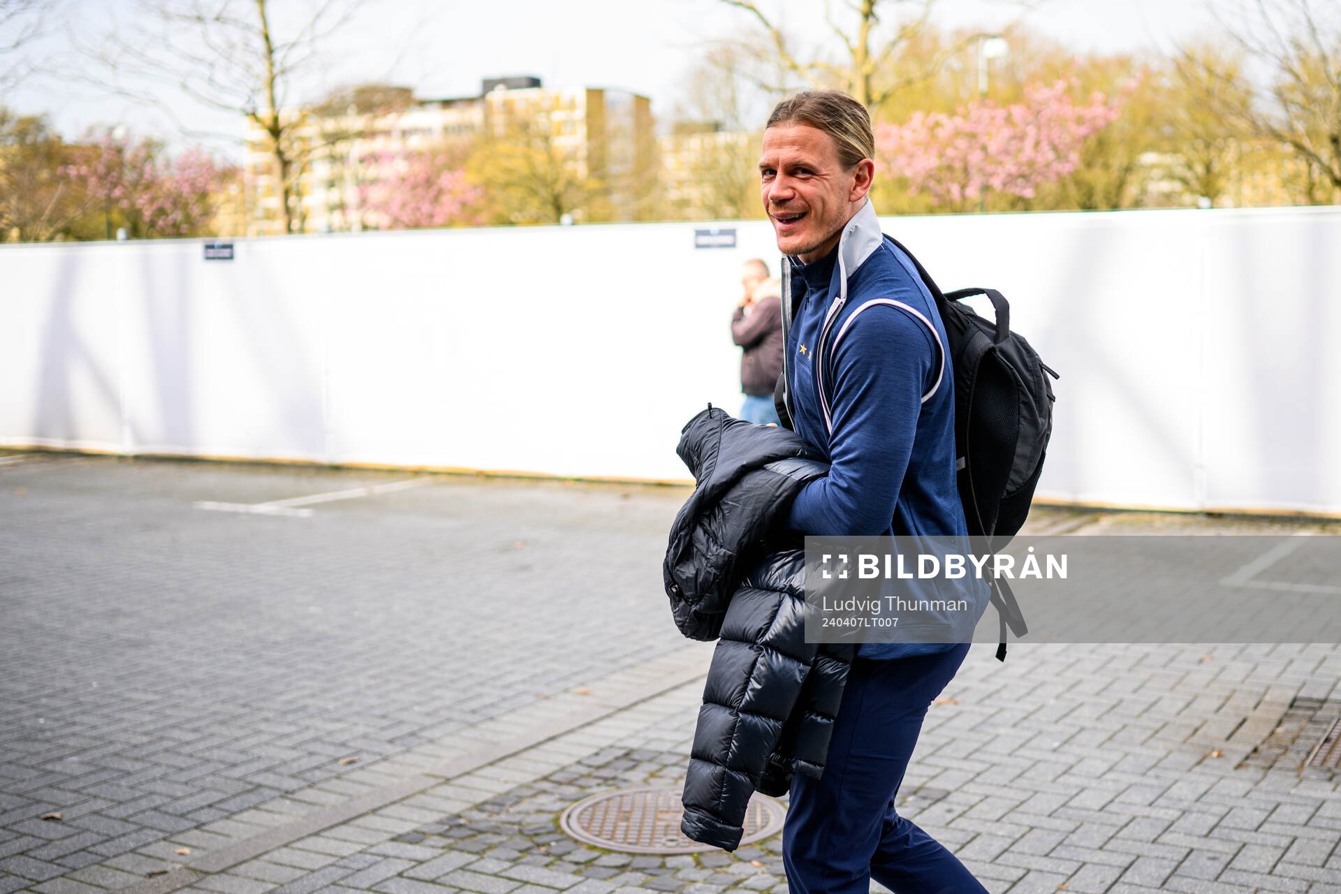 Malmö FFs målvakt Johan Dahlin ankommer till arenan
