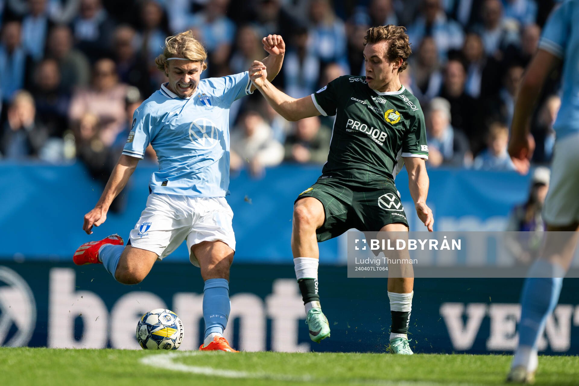 Malmö FFs Sebastian Nanasi och Hammarbys Hampus Skoglund