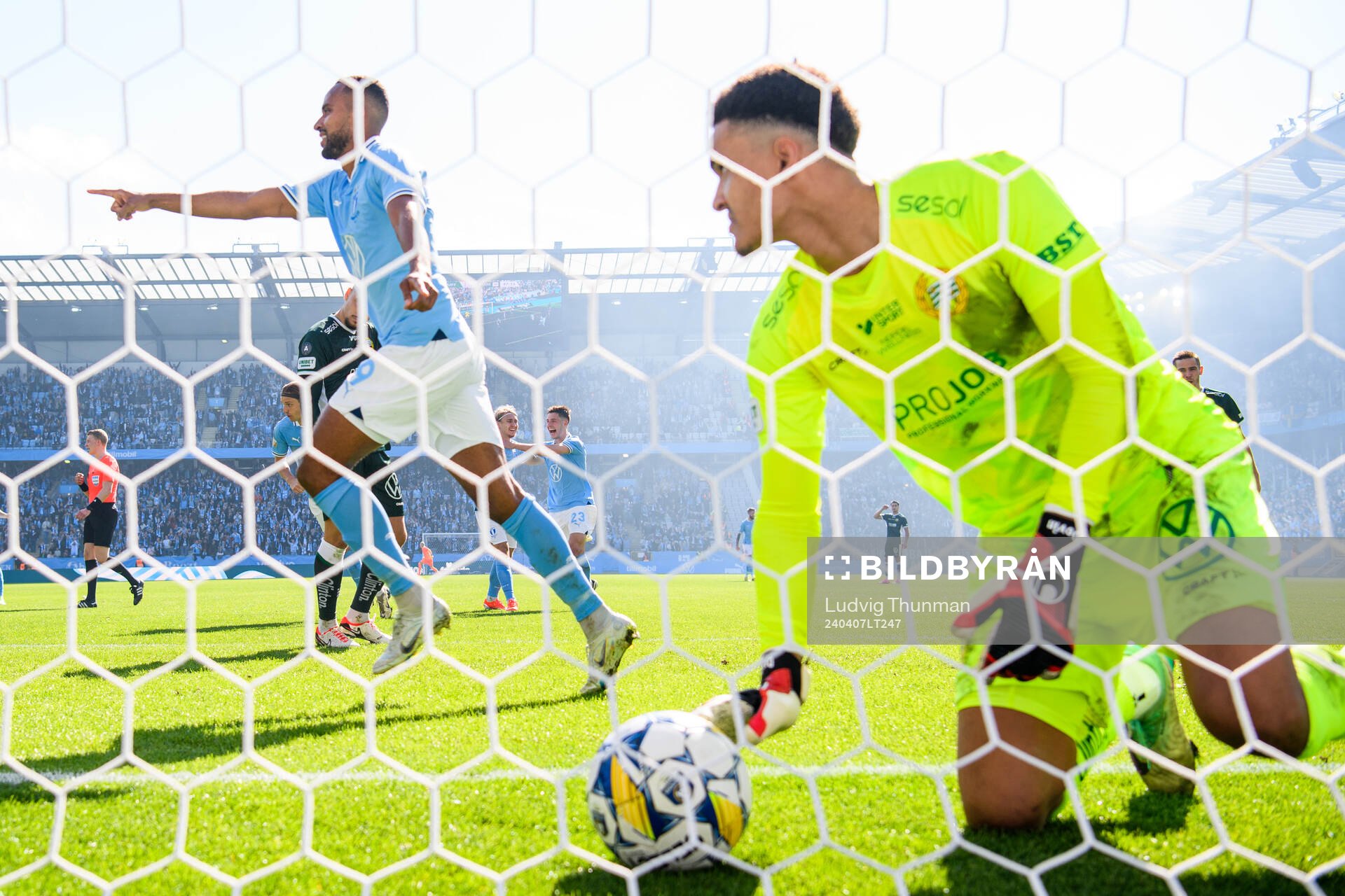 Malmö FFs Isaac Kiese Thelin jublar