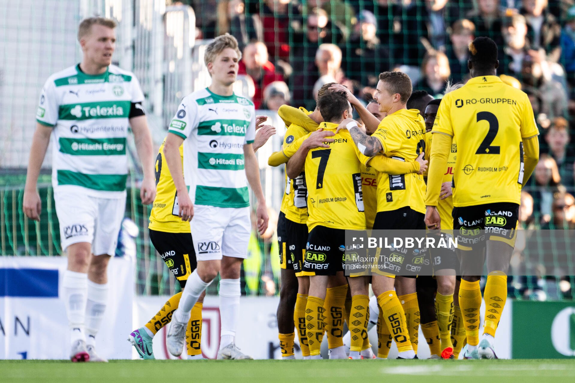 Elfsborgs Noah Söderberg jublar med lagkamrater