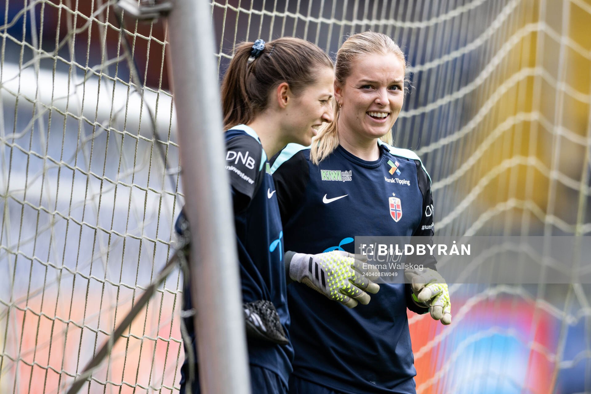 Goalkeeper Cecilie Fiskerstrand and goalkeeper Guro