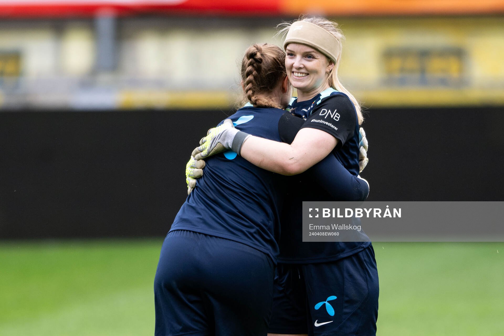 Goalkeeper Aurora Mikalsen and goalkeeper Guro Pettersen of