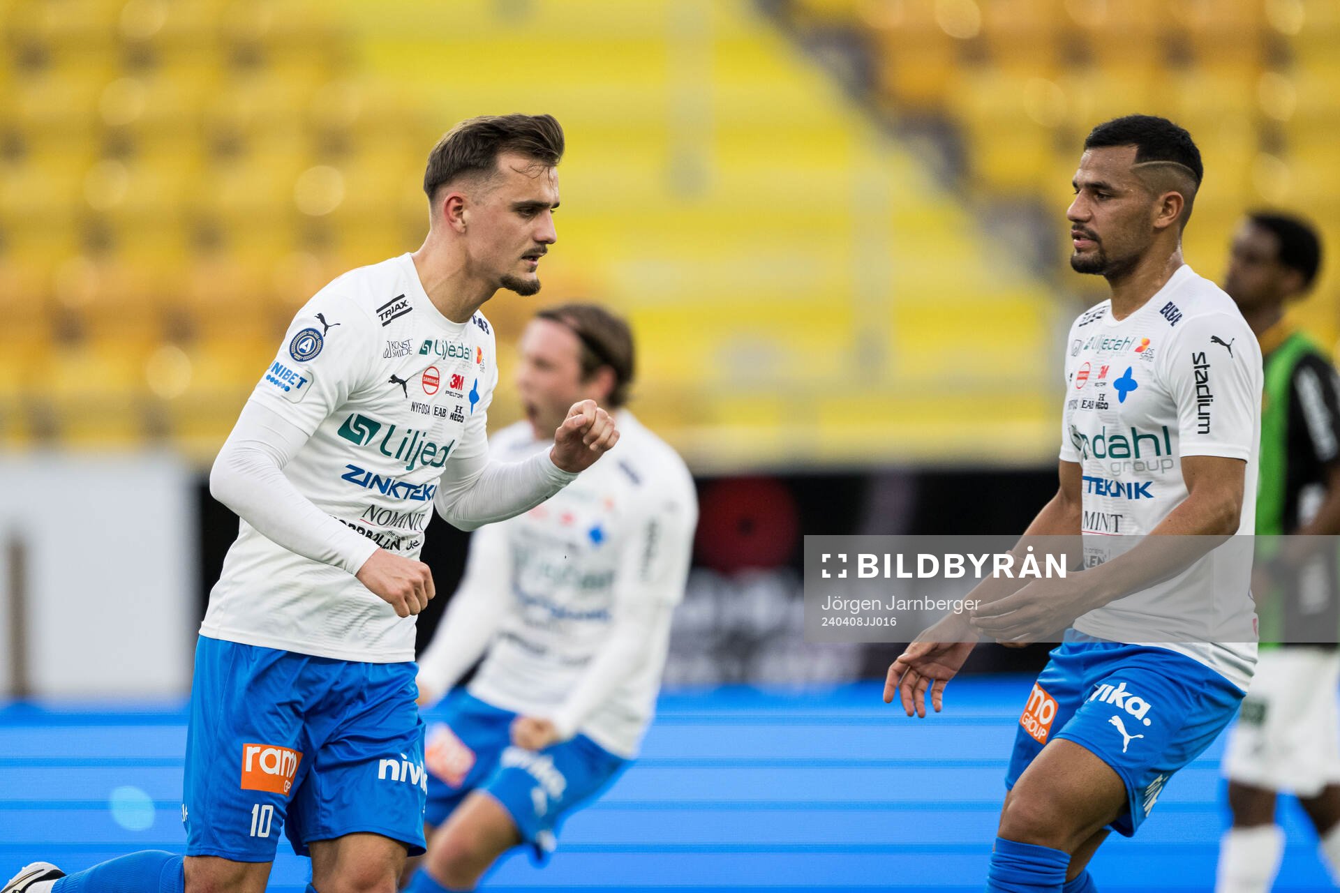 Värnamos Ajdin Zeljkovic jublar