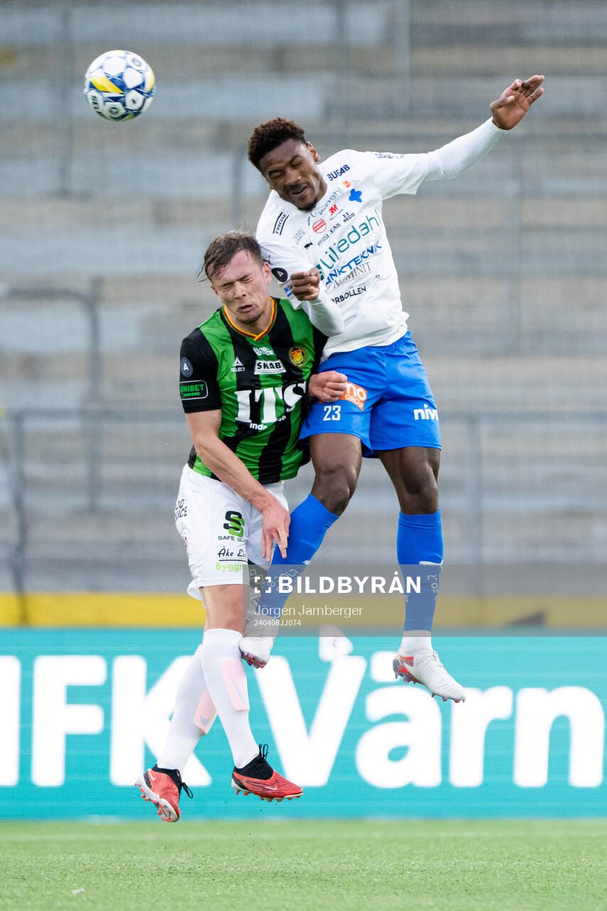 GAISs Alexander Ahl Holmström och Värnamos Samuel Kotto