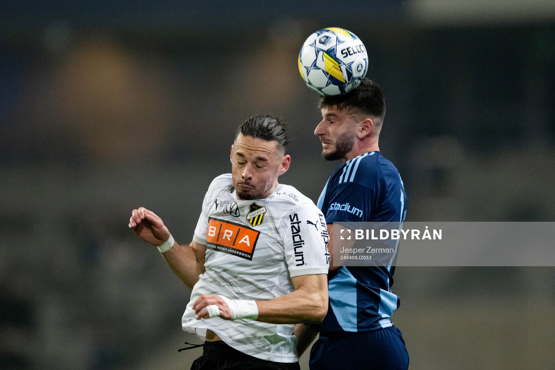 Häckens Amor Layouni och Djurgårdens Besard Sabovic