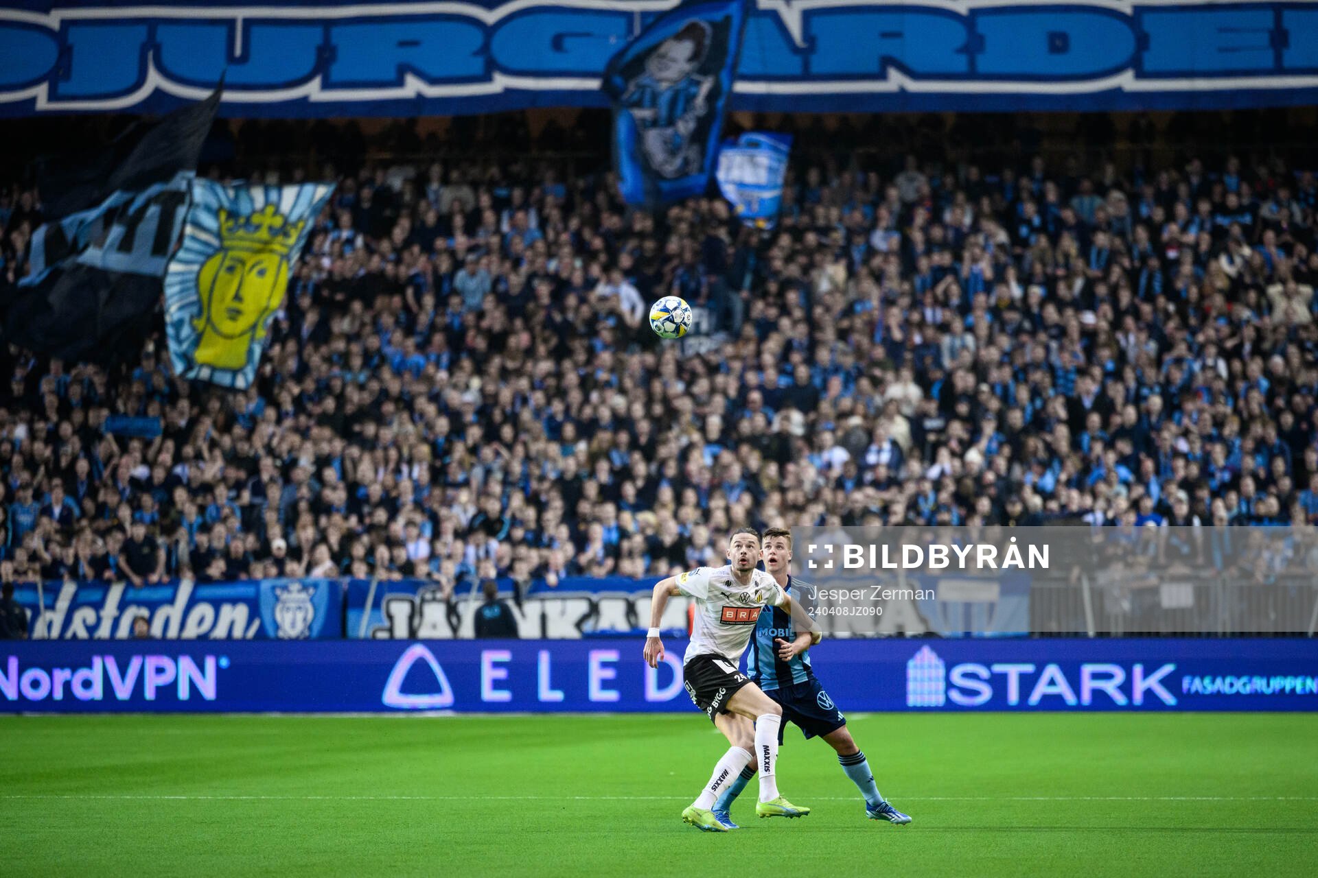 Häckens Amor Layouni och Djurgårdens Samuel Dahl