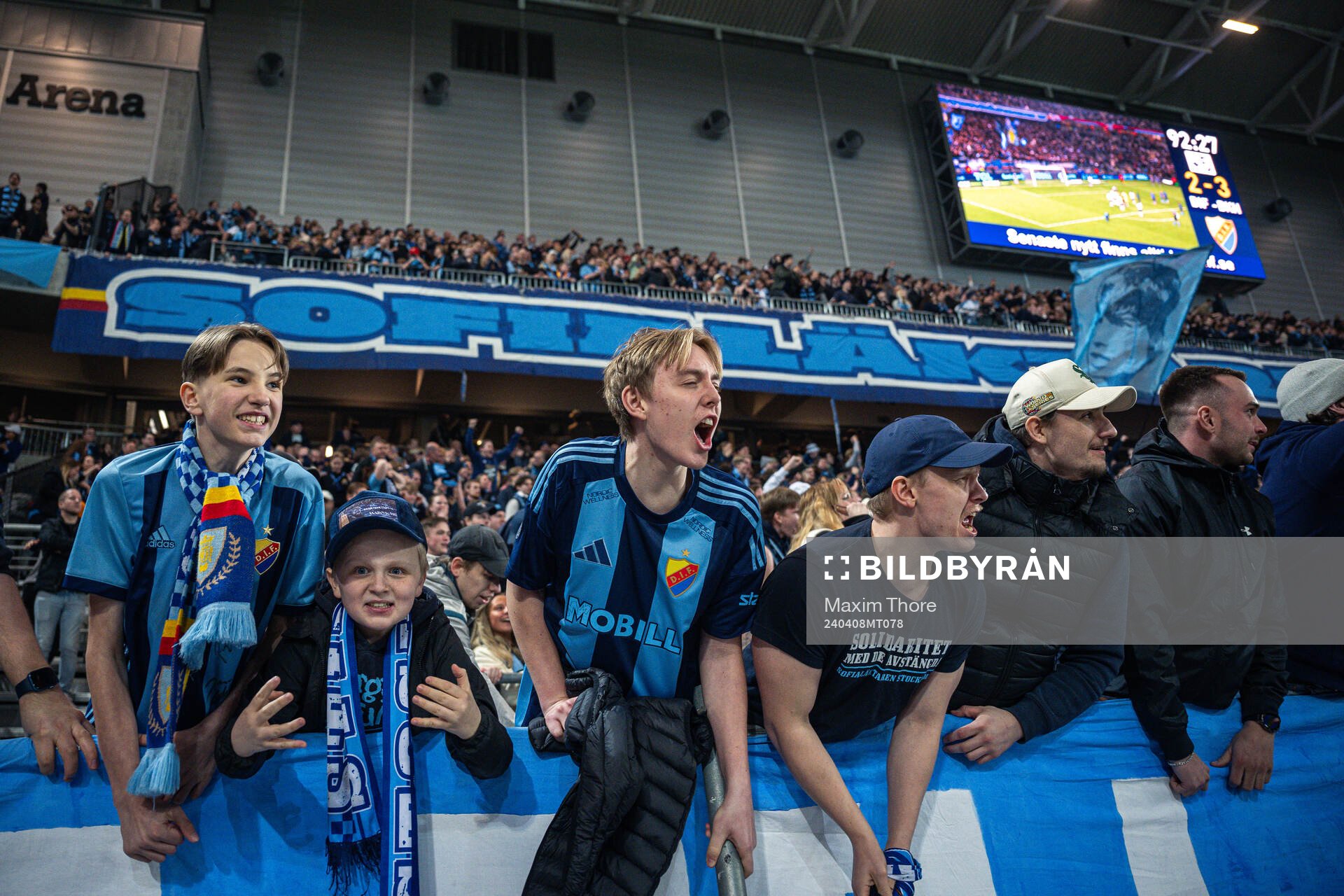 Djurgårdens supportrar jublar