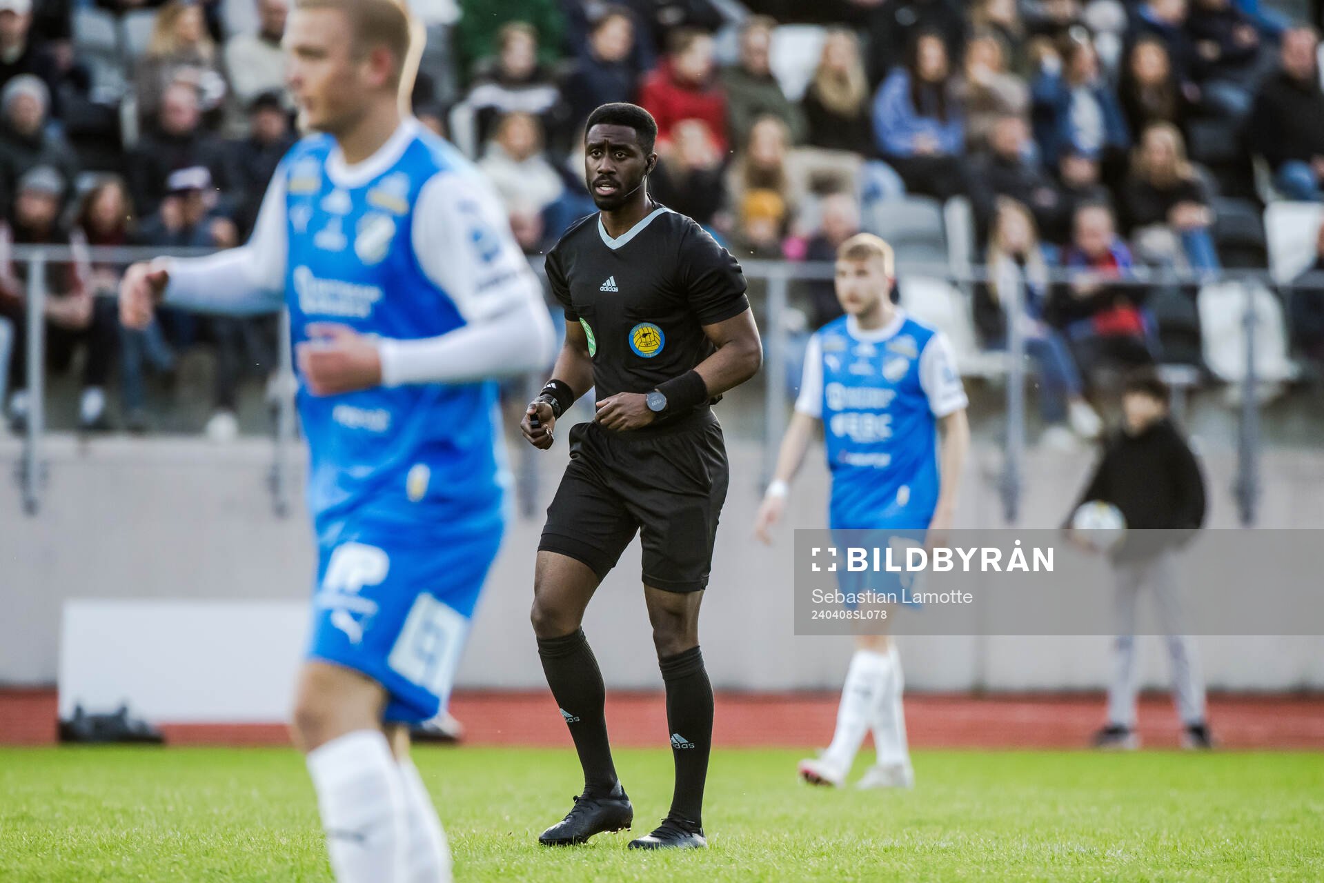Domare Fredrik Oppong
