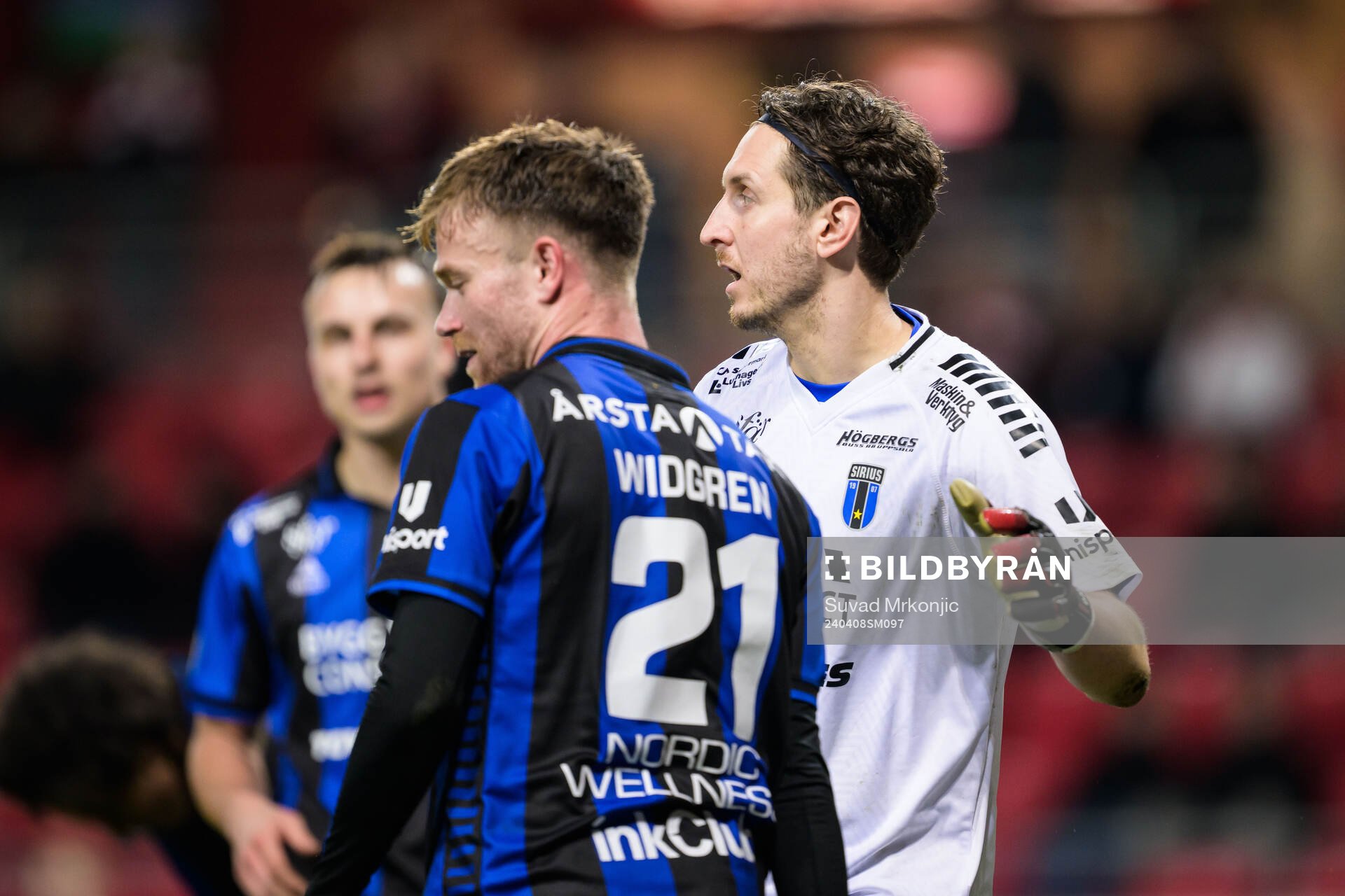 Sirius Dennis Widgren och målvakt David Mitov Nilsson