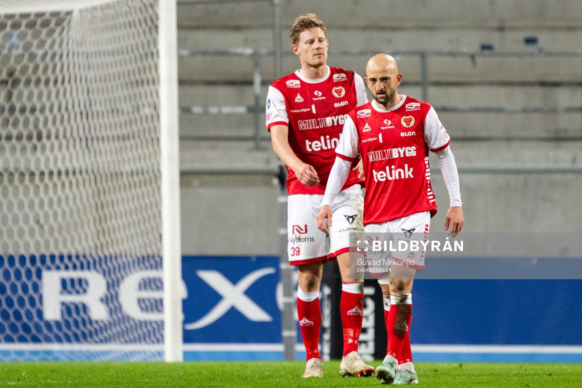 Kalmars Lars Saetra och Robert Gojani deppar