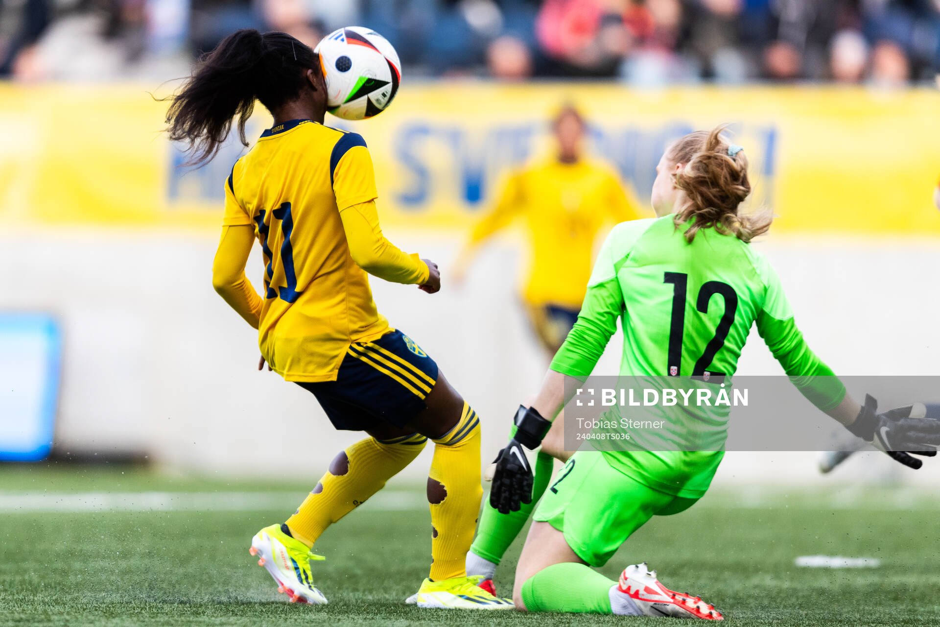 Anna Jøsendal of Norway scores the 2-1 goal