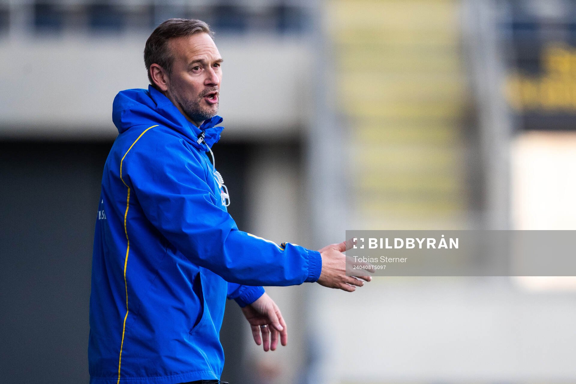 Head coach Martin Qwarmans Möller of Sweden
