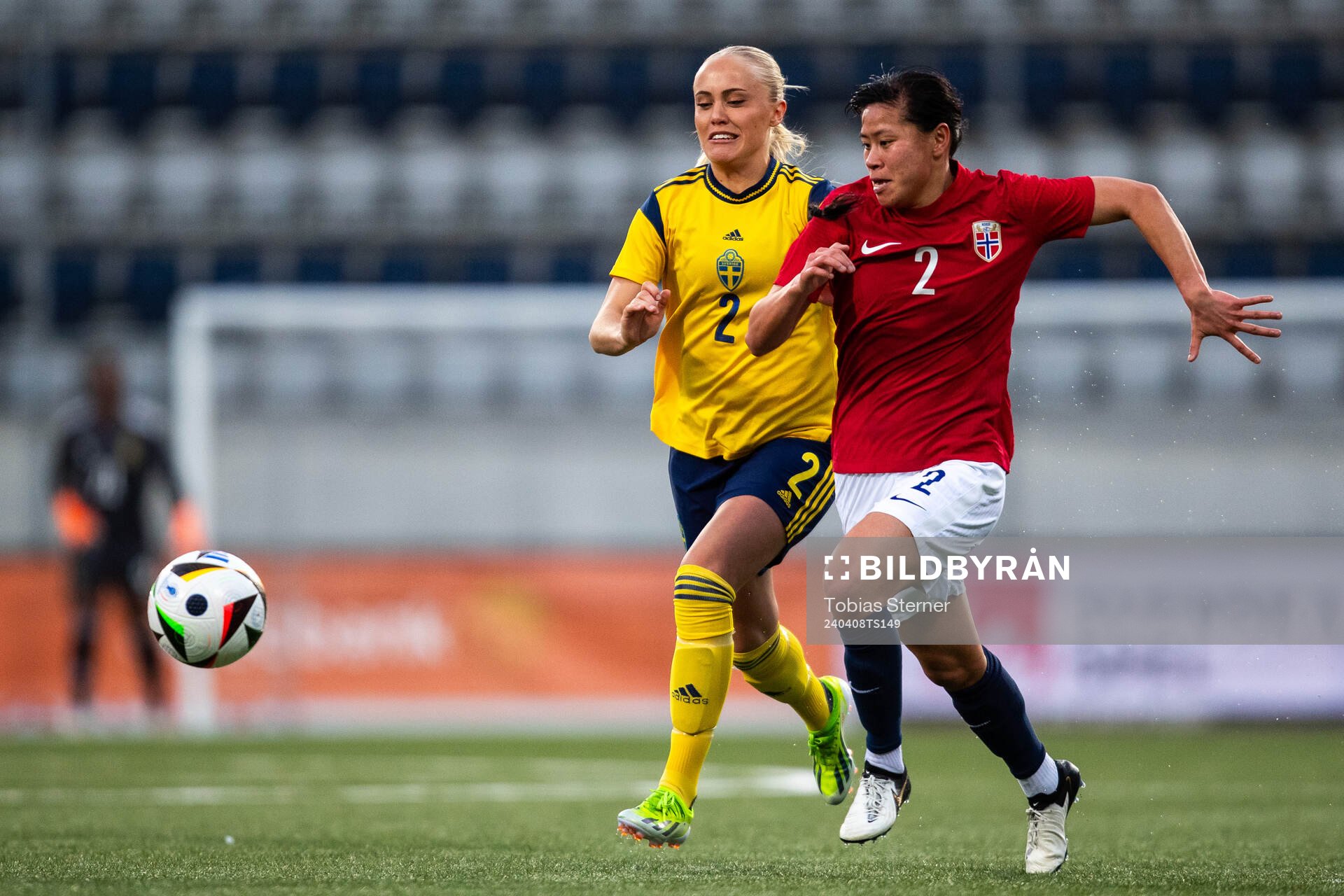Alva Selerud of Sweden and Ylinn Tennebø of Norway