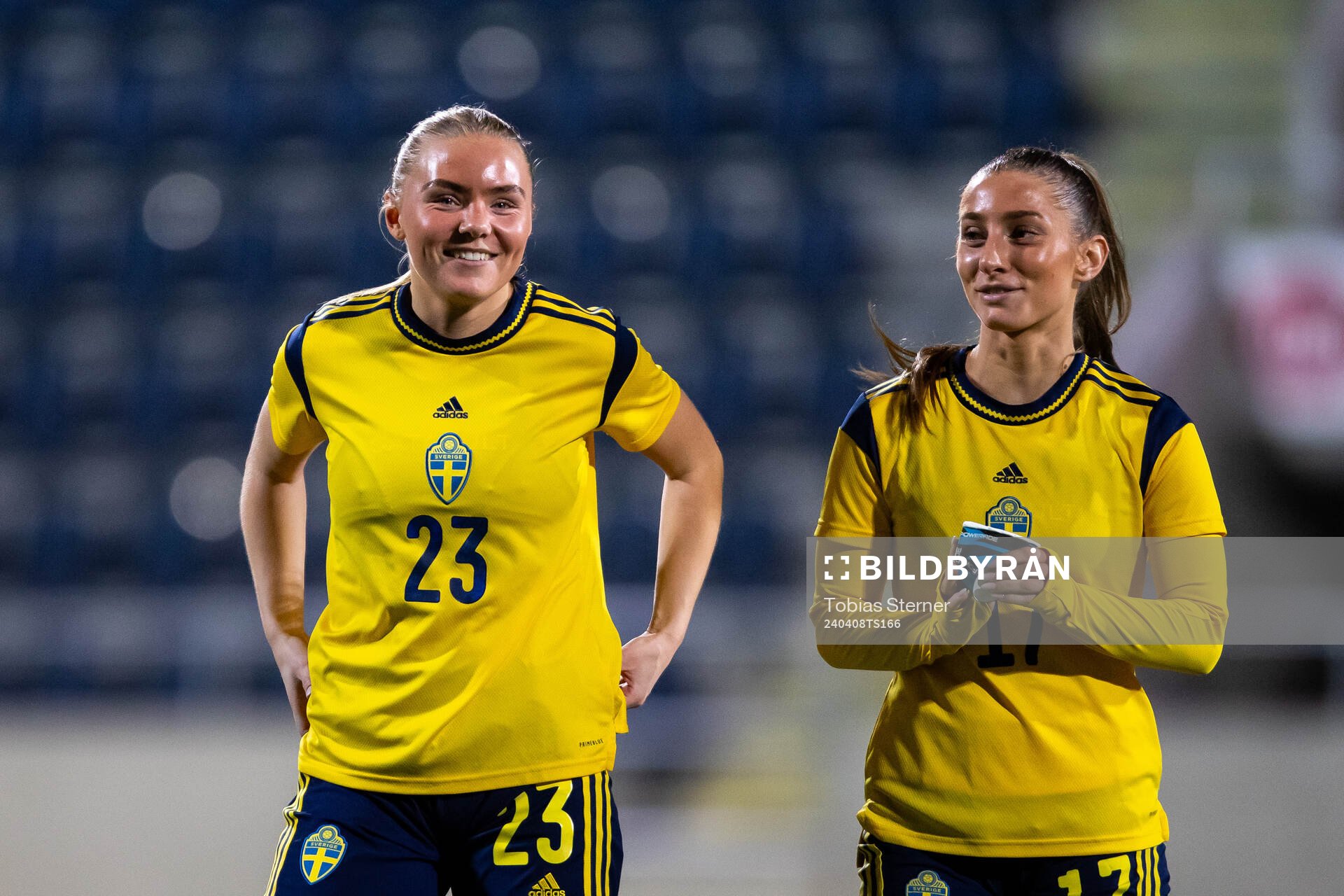 Louise Hvarfner and Tilde Lindwall of Sweden