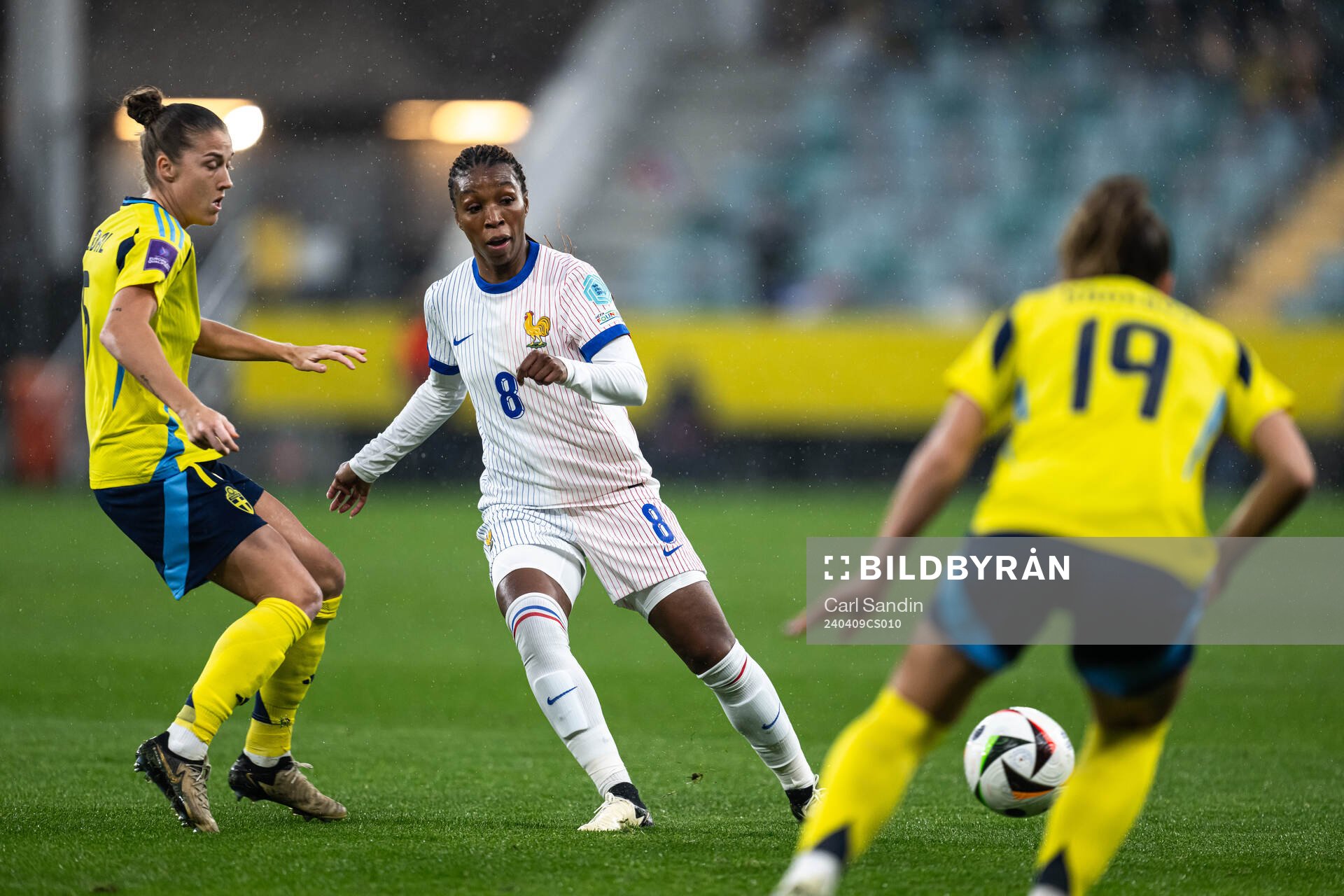 Grace Geyoro of France