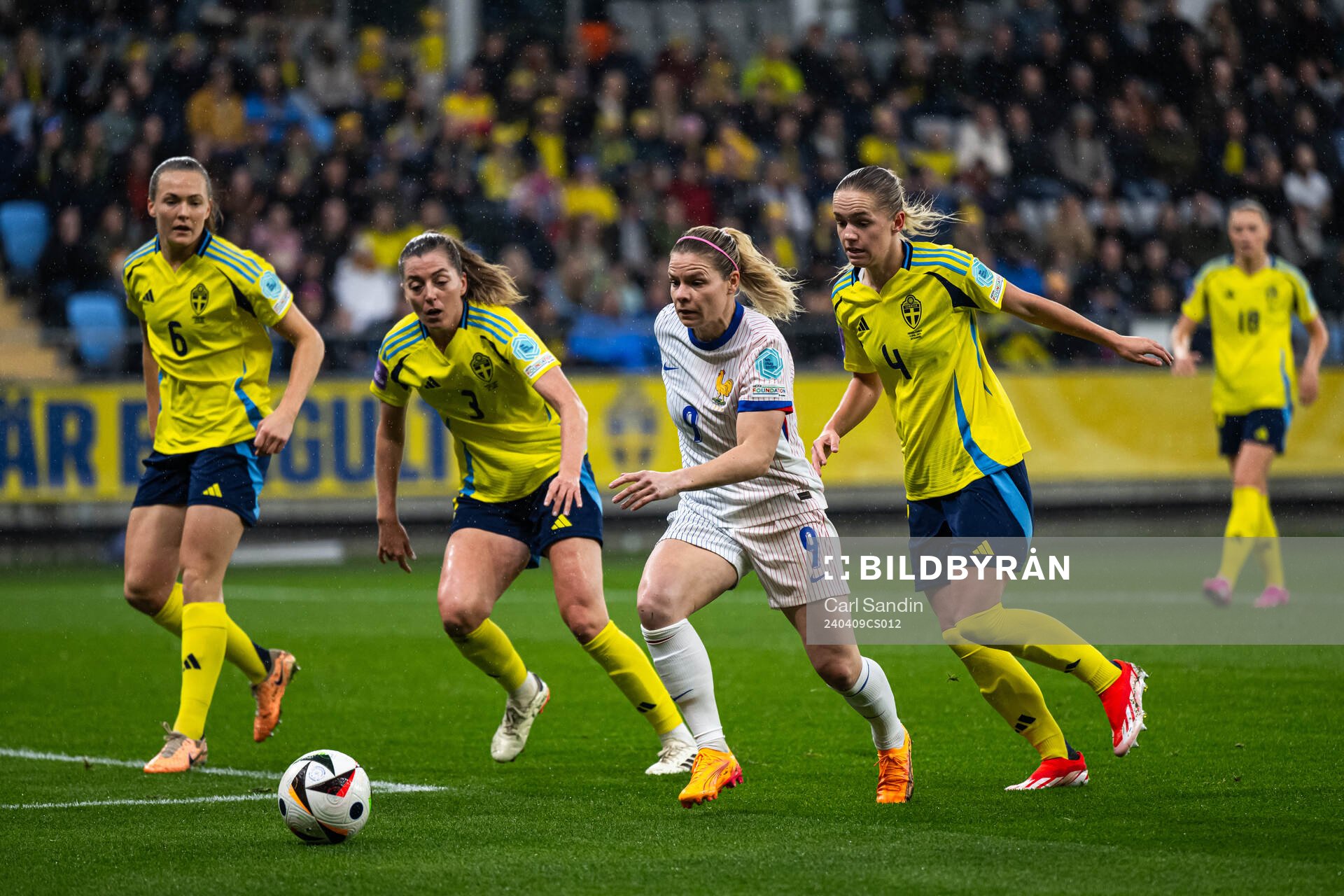 Eugénie Le Sommer of France and Linda Sembrant, Hanna