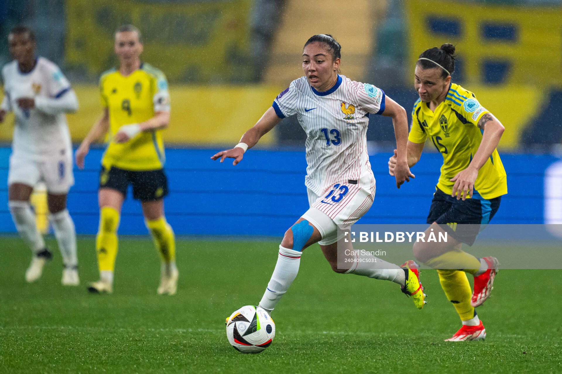Selma Bacha of France and Julia Zigiotti Olme of Sweden