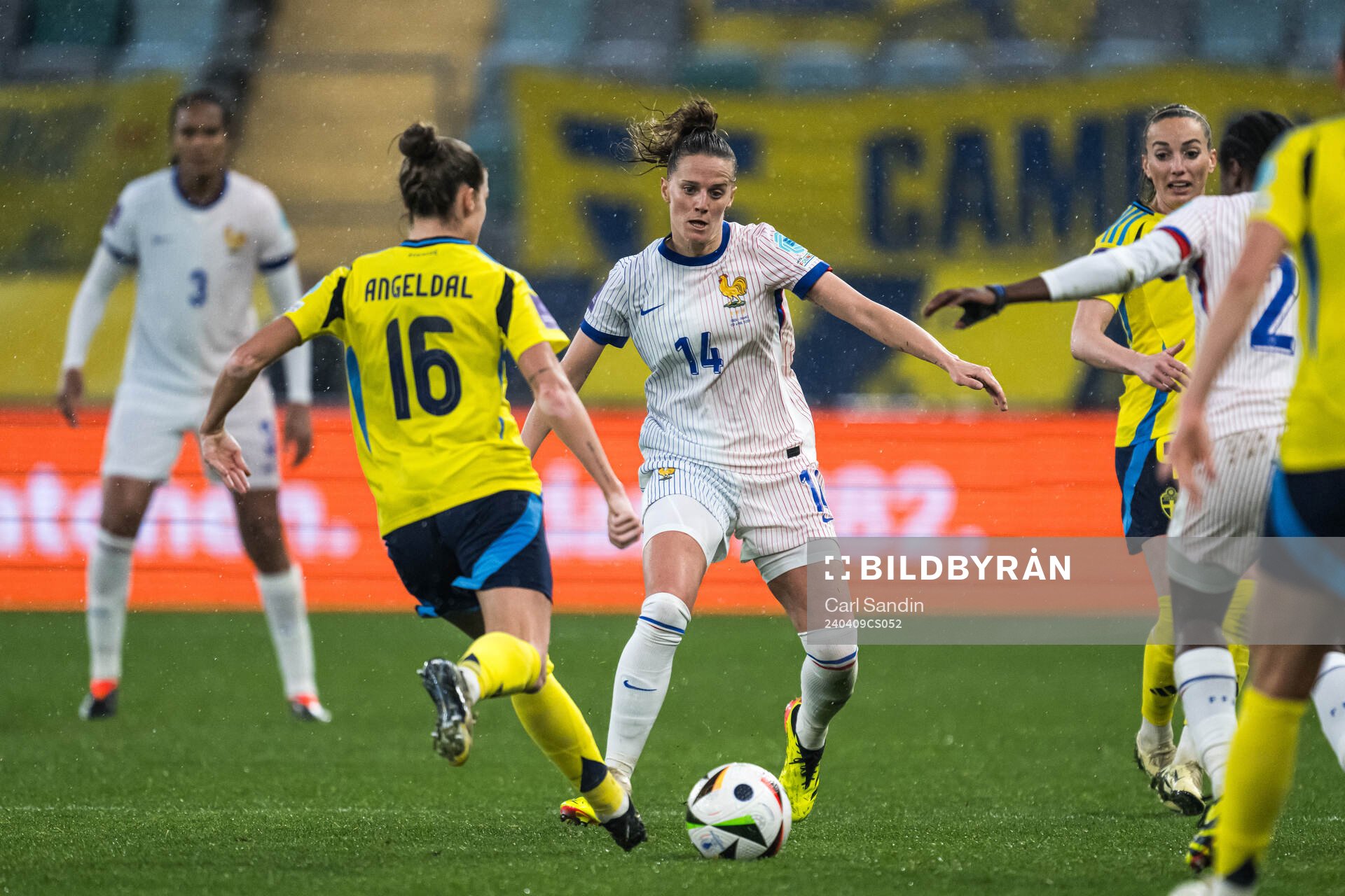 Filippa Angeldahl of Sweden and Sandie Toletti of France