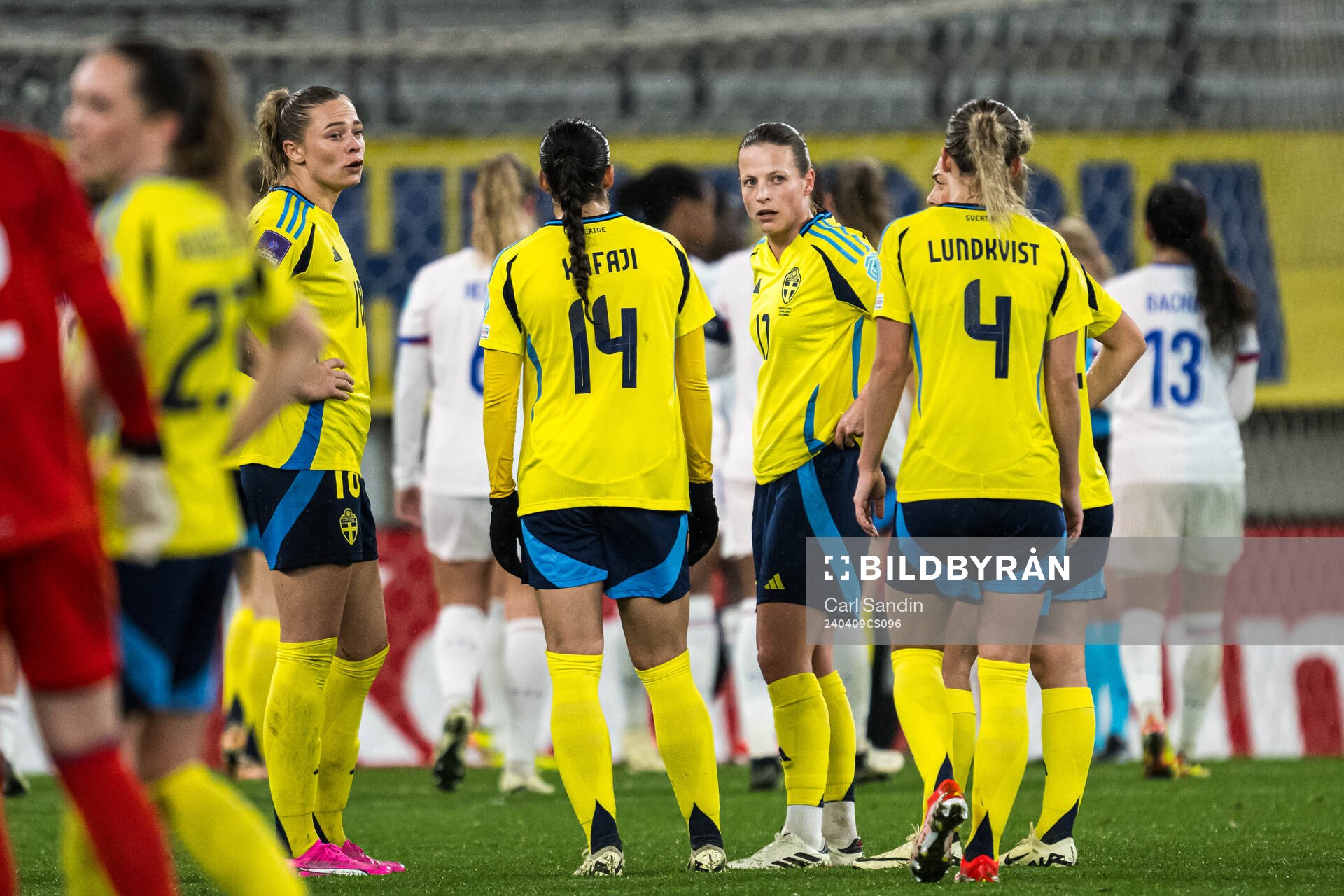 Fridolina Rolfö and Anna Anvegård of Sweden
