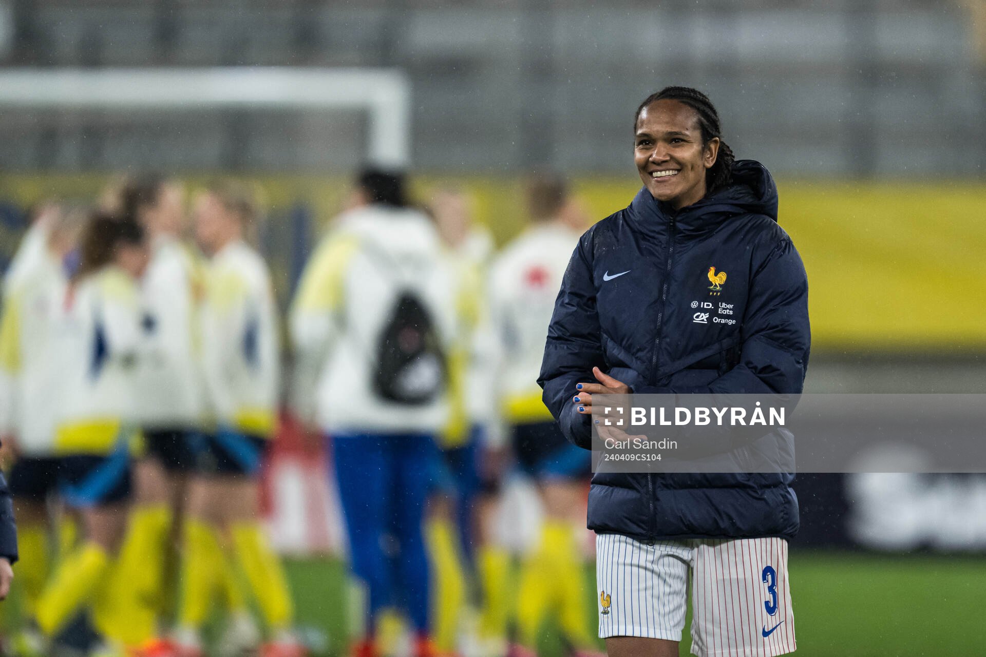 Wendie Renard of France celebrates