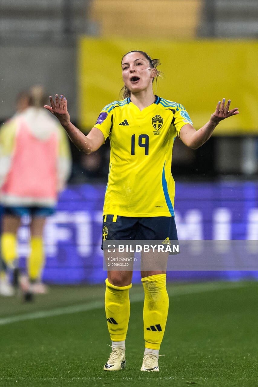 Johanna Rytting Kaneryd of Sweden reacts