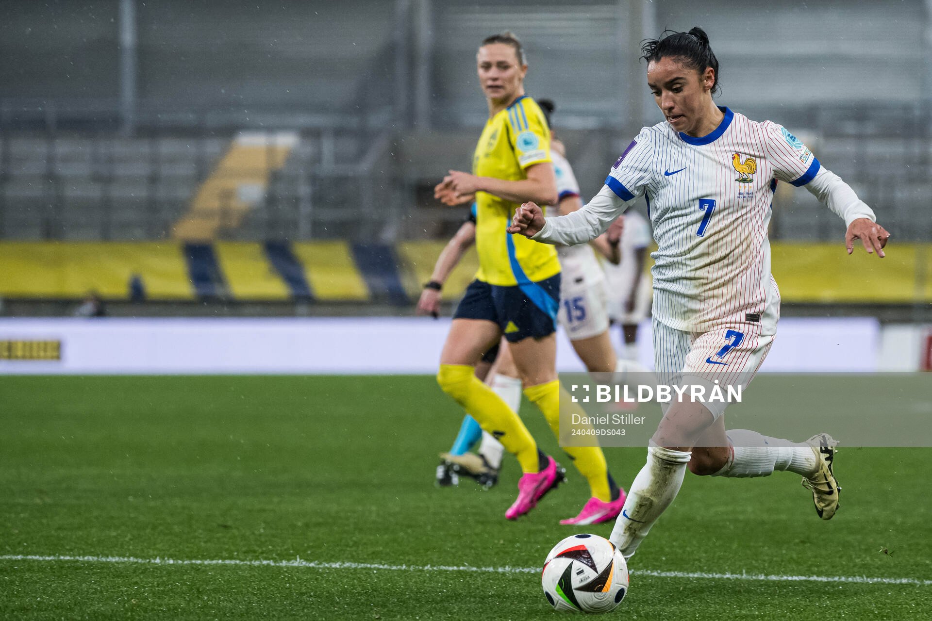 Sakina Karchaoui of France