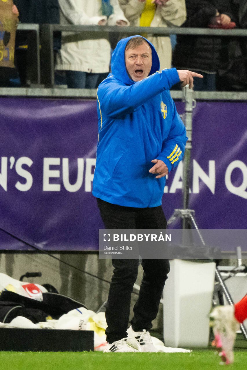 Head coach Peter Gerhardsson of Sweden