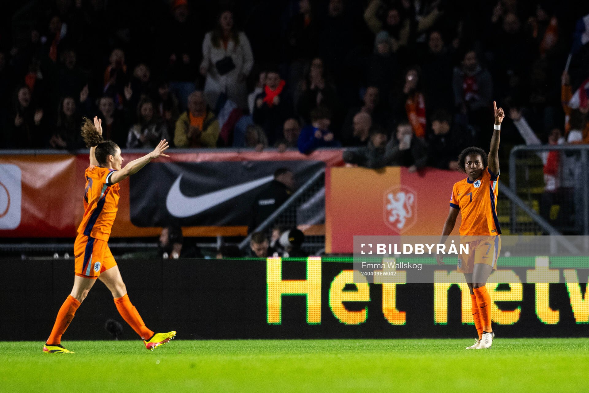 Lineth Beerensteyn of Netherlands celebrates