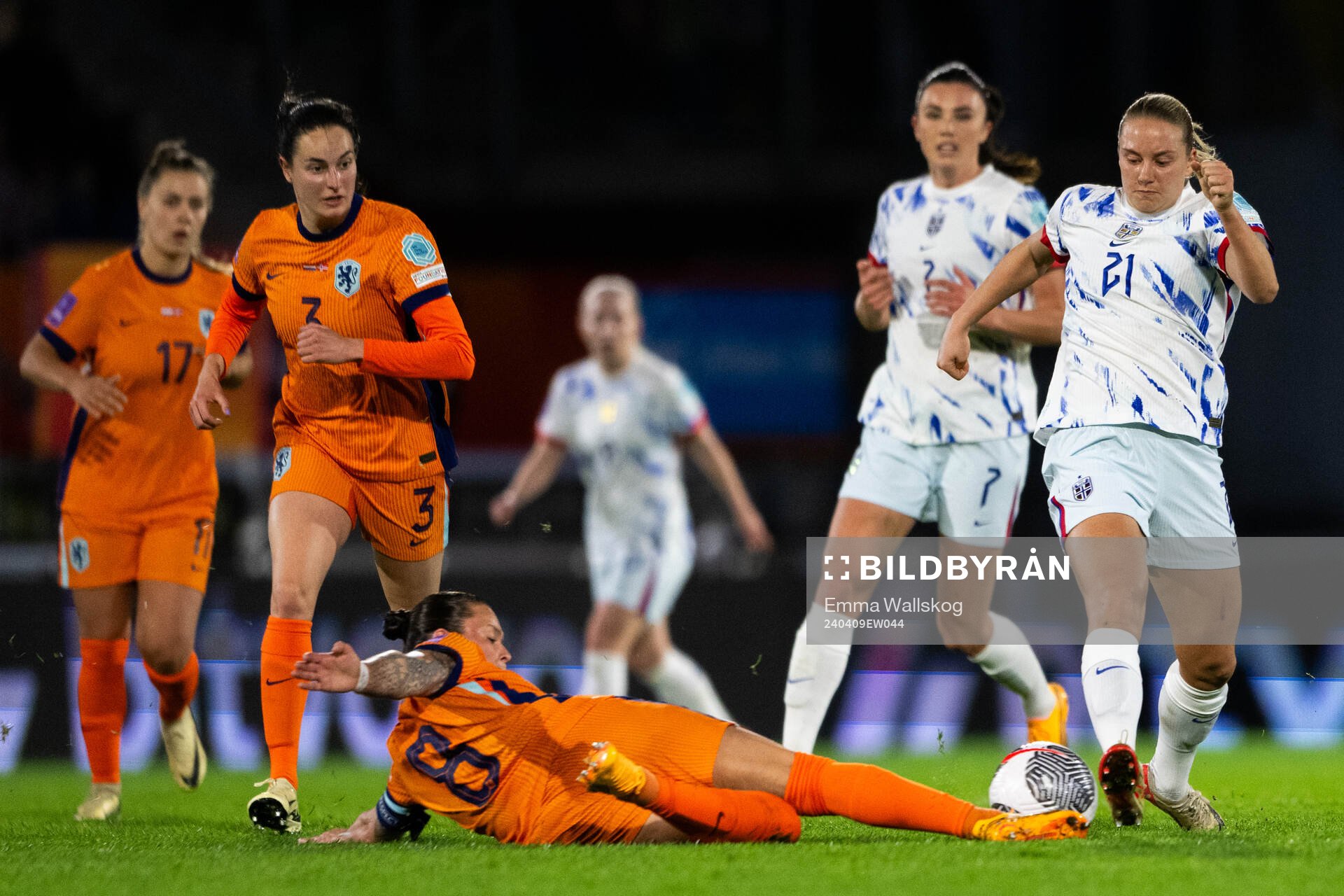Sherida Spitse of Netherlands and Lisa Naalsund  of Norway