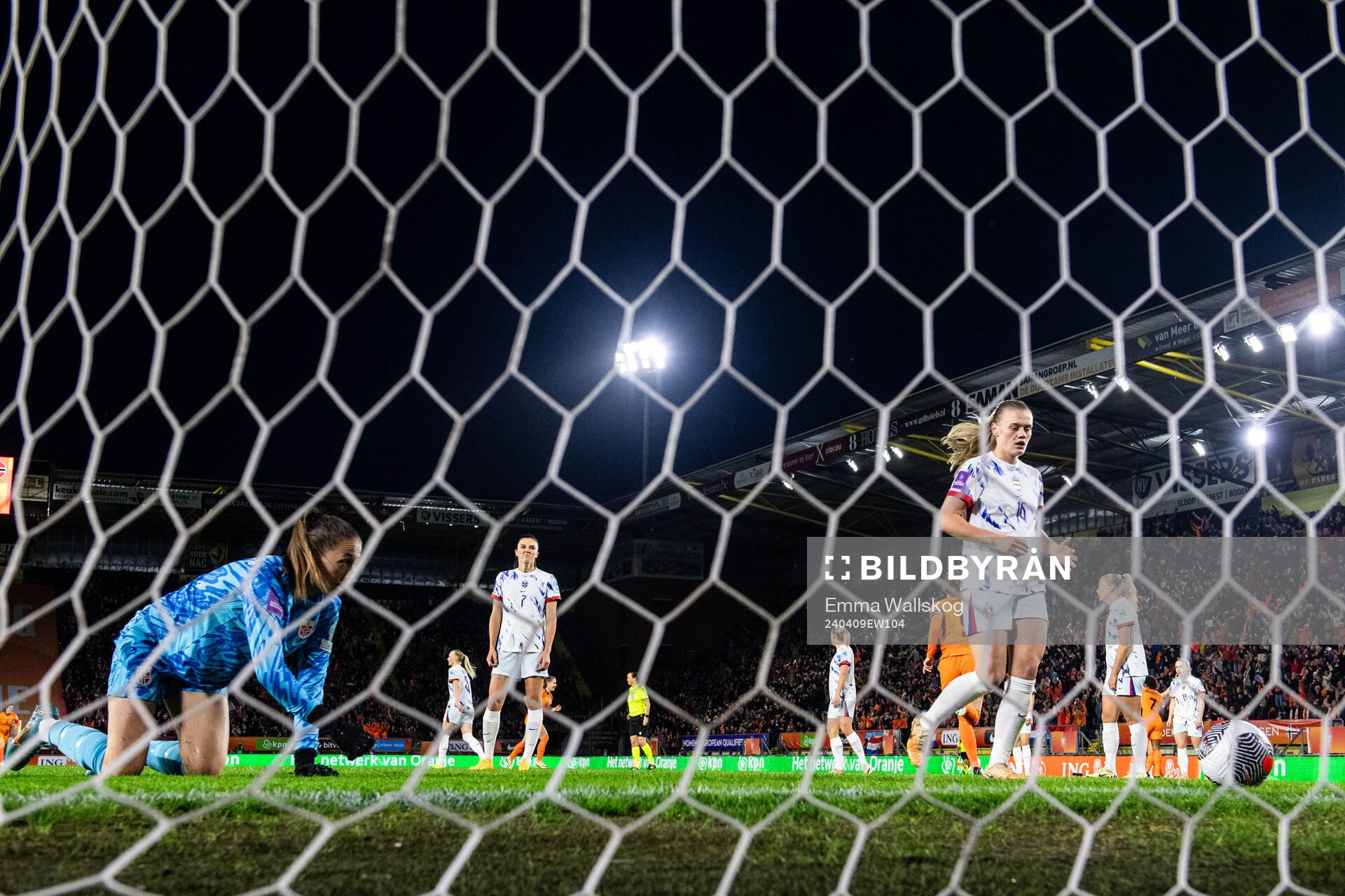 Goalkeeper Cecilie Fiskerstrand, Ingrid Syrstad Engen and