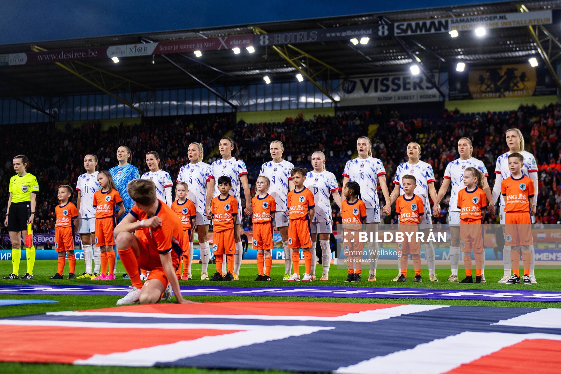Guro Reiten, goalkeeper Cecilie Fiskerstrand, Tuva Hansen,