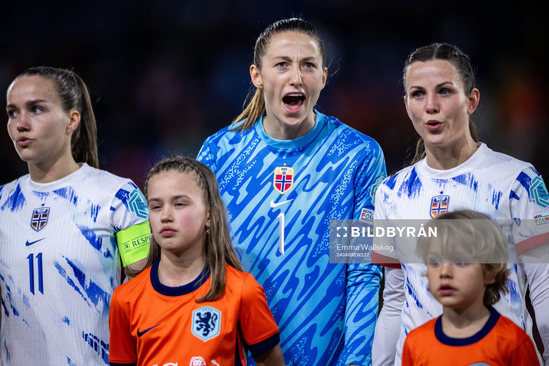 Guro Reiten, goalkeeper Cecilie Fiskerstrand and Tuva