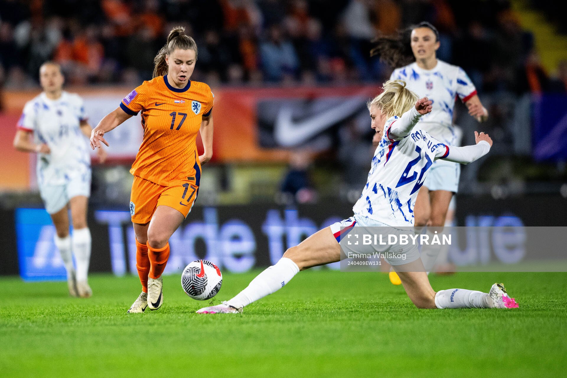 Victoria Pelova of Netherlands and Sophie Roman Haug of