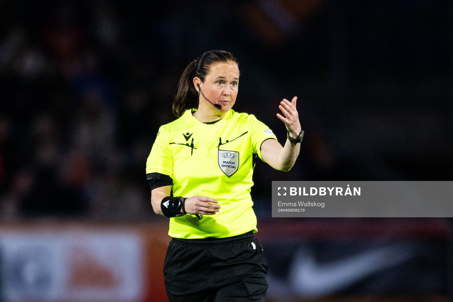 Referee Cheryl Foster