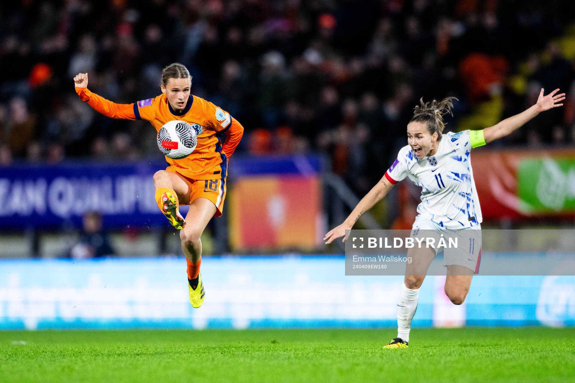 Kerstin Casparij of Netherlands and Guro Reiten of Norway