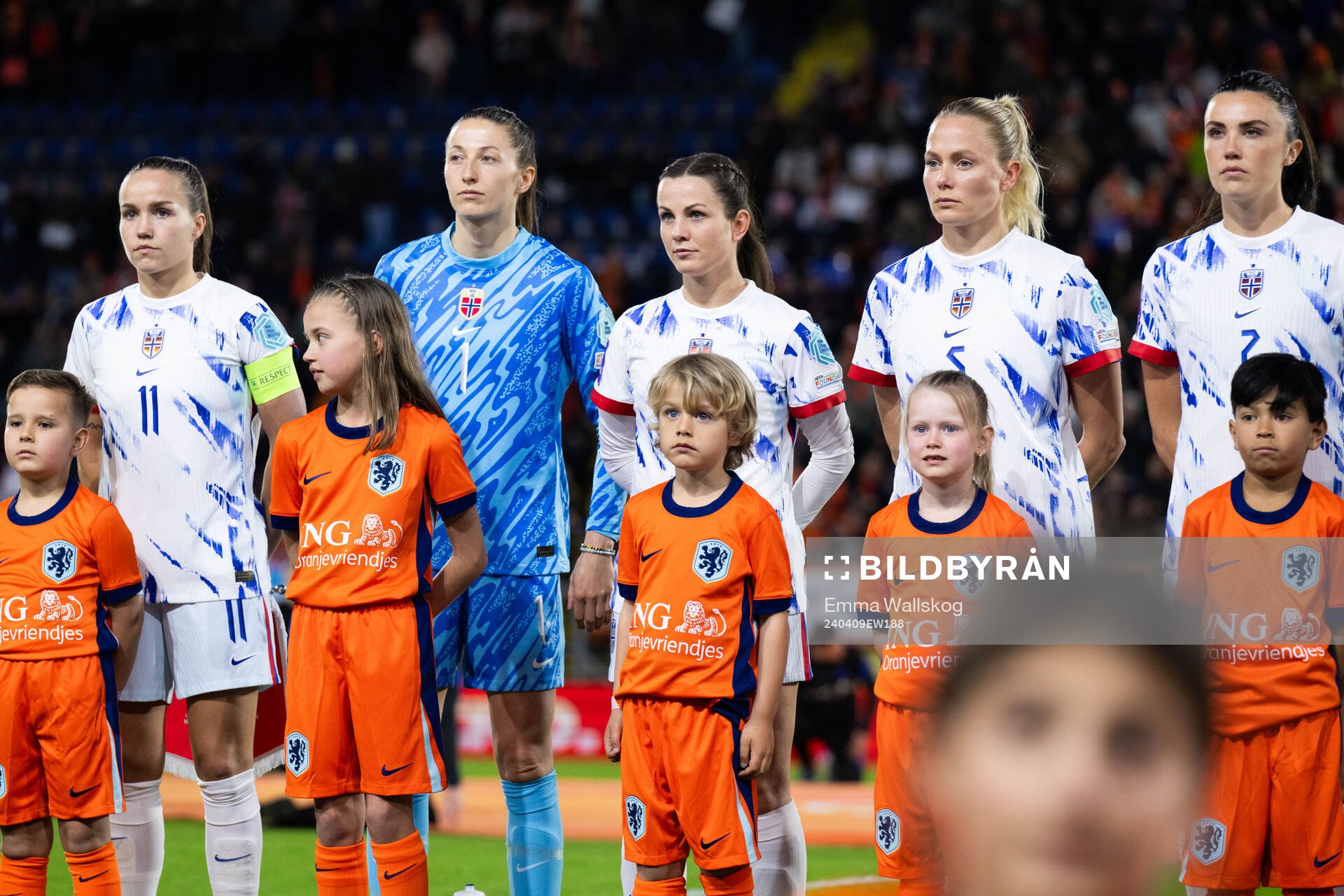 Guro Reiten, goalkeeper Cecilie Fiskerstrand, Tuva Hansen,