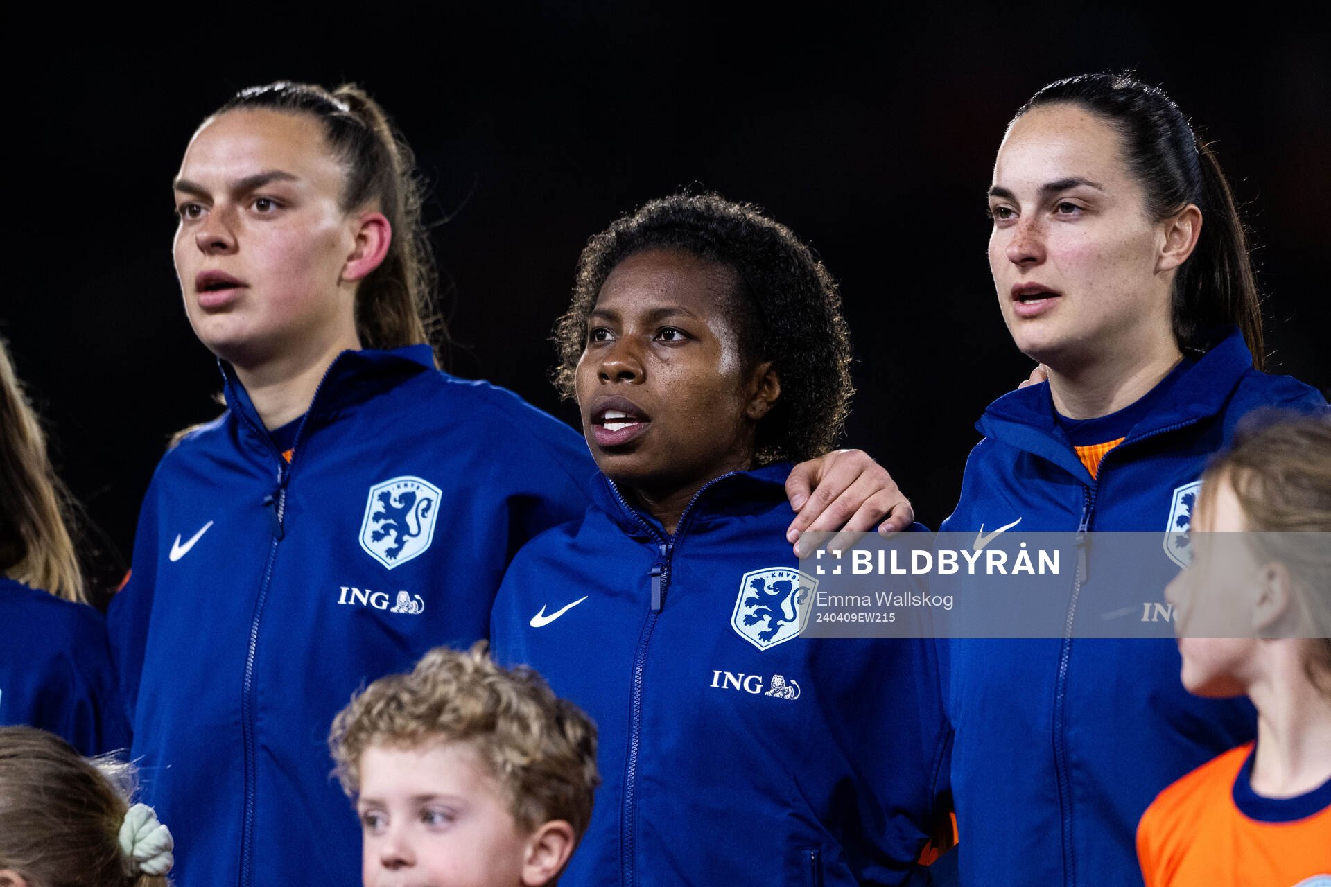 Romée Leuchter, Lineth Beerensteyn and Caitlin Dijkstra of