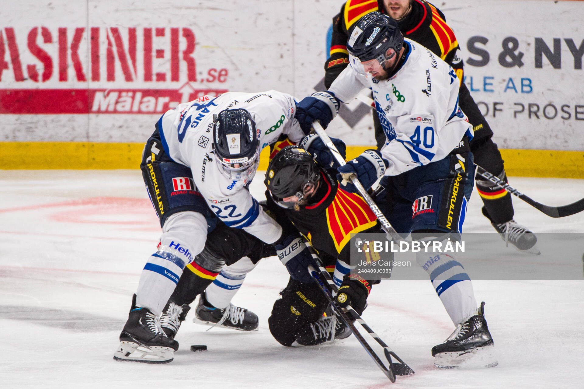 Karlskogas Viktor Lang och Kalle Jellvert mot Brynäs Anton