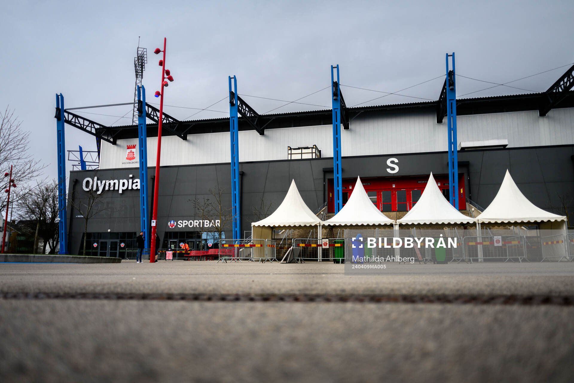 Exteriör av Olympia och södra läktaren