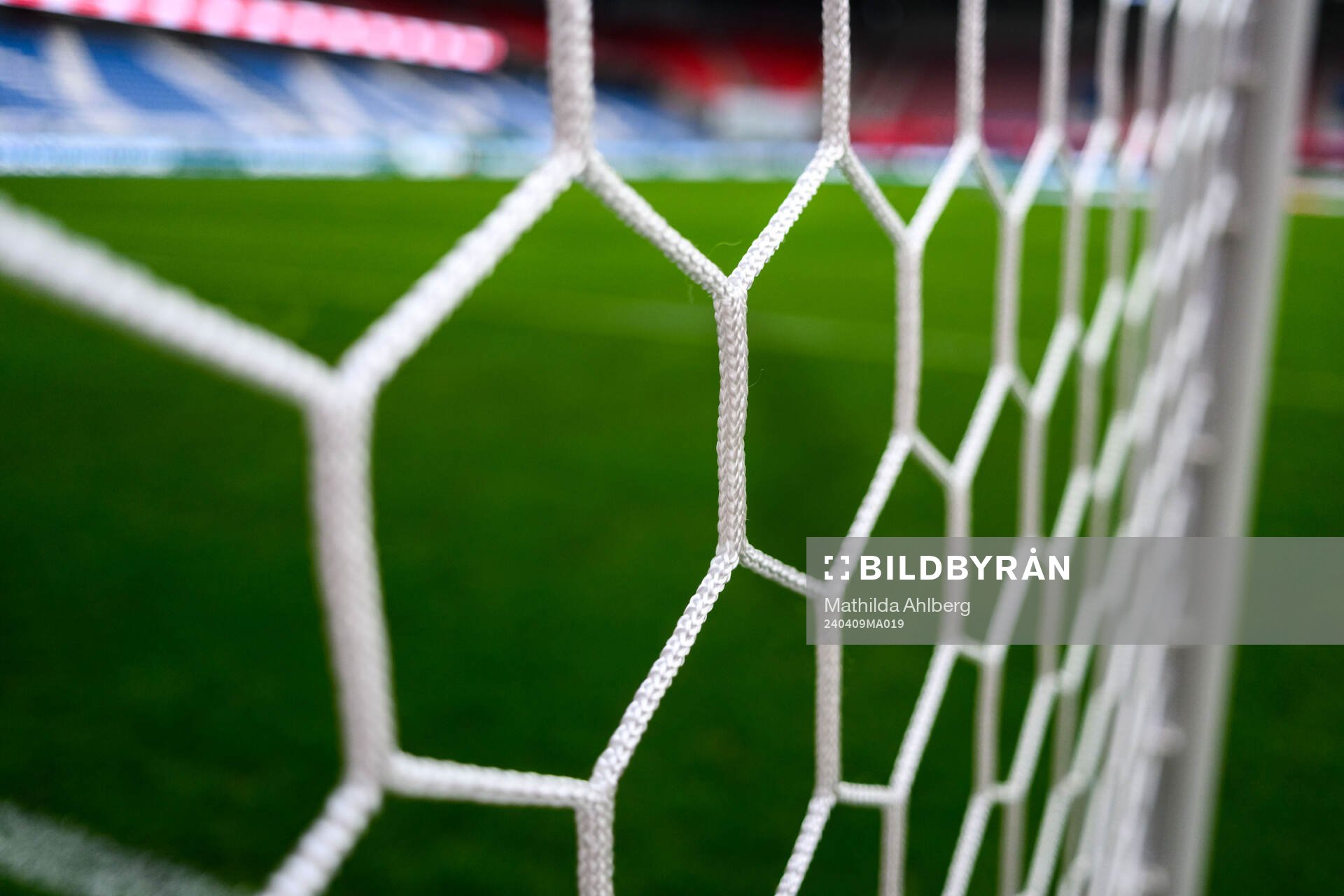 Nätmaskor inför fotbollsmatchen i Superettan mellan Helsingborg och Brage den 9 april 2024 i Helsingborg. 