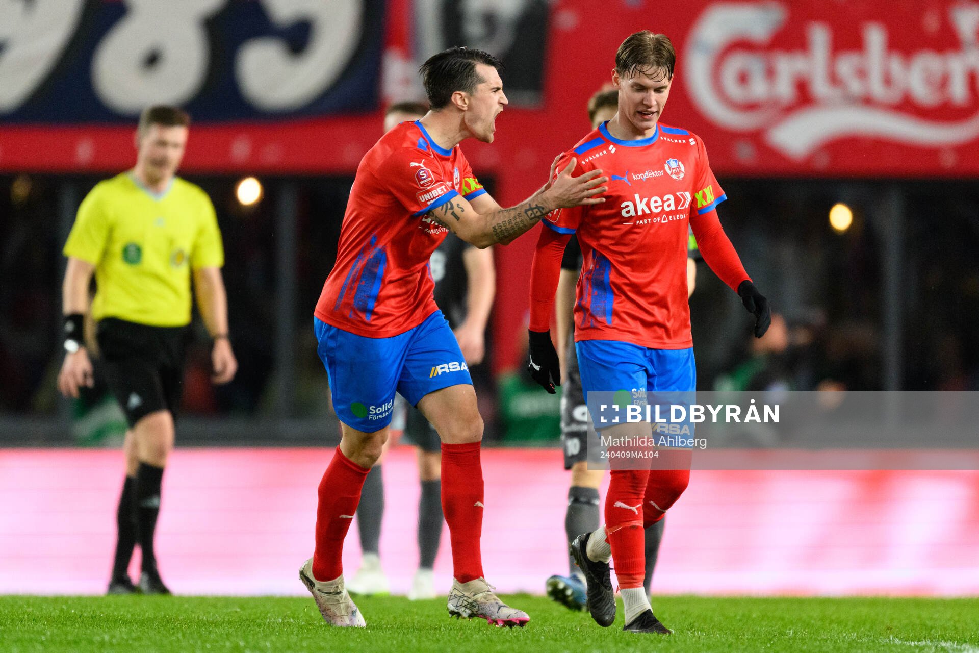 Helsingborgs Jon Birkfeldt och Taylor Silverholt jublar