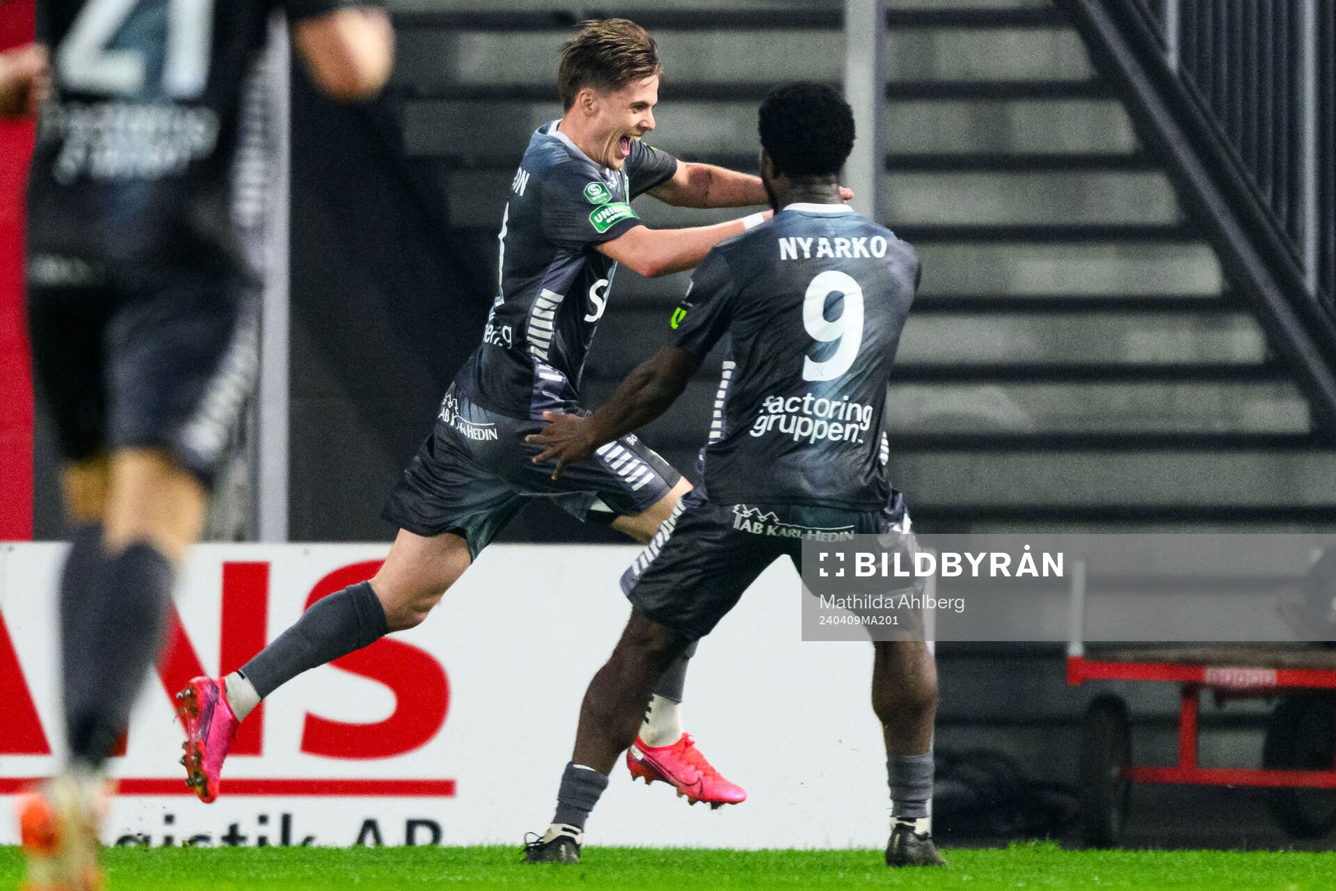 Brages Johan Arvidsson jublar