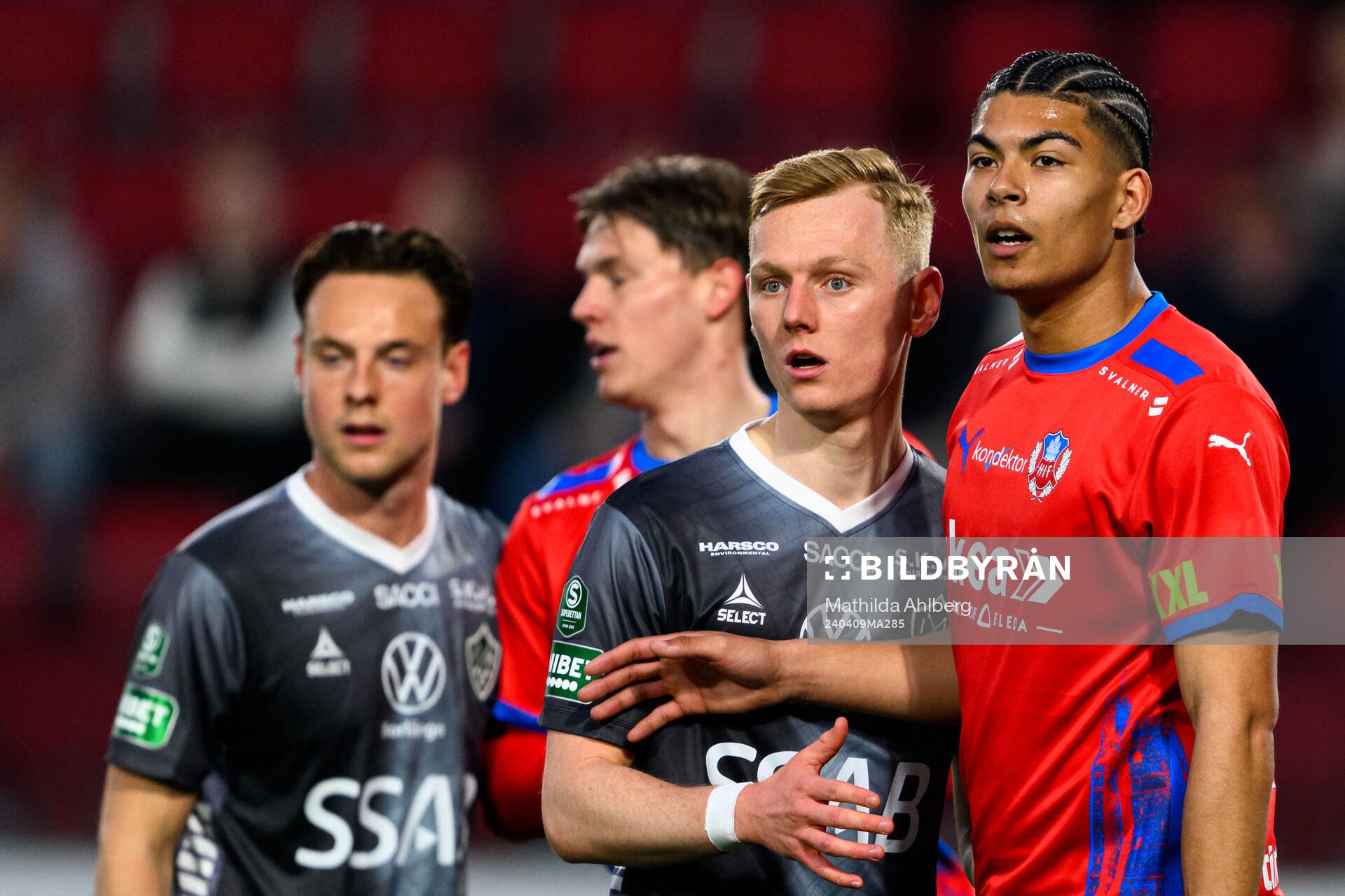 Brages Christopher Redenstrand och Helsingborgs Milan Silva
