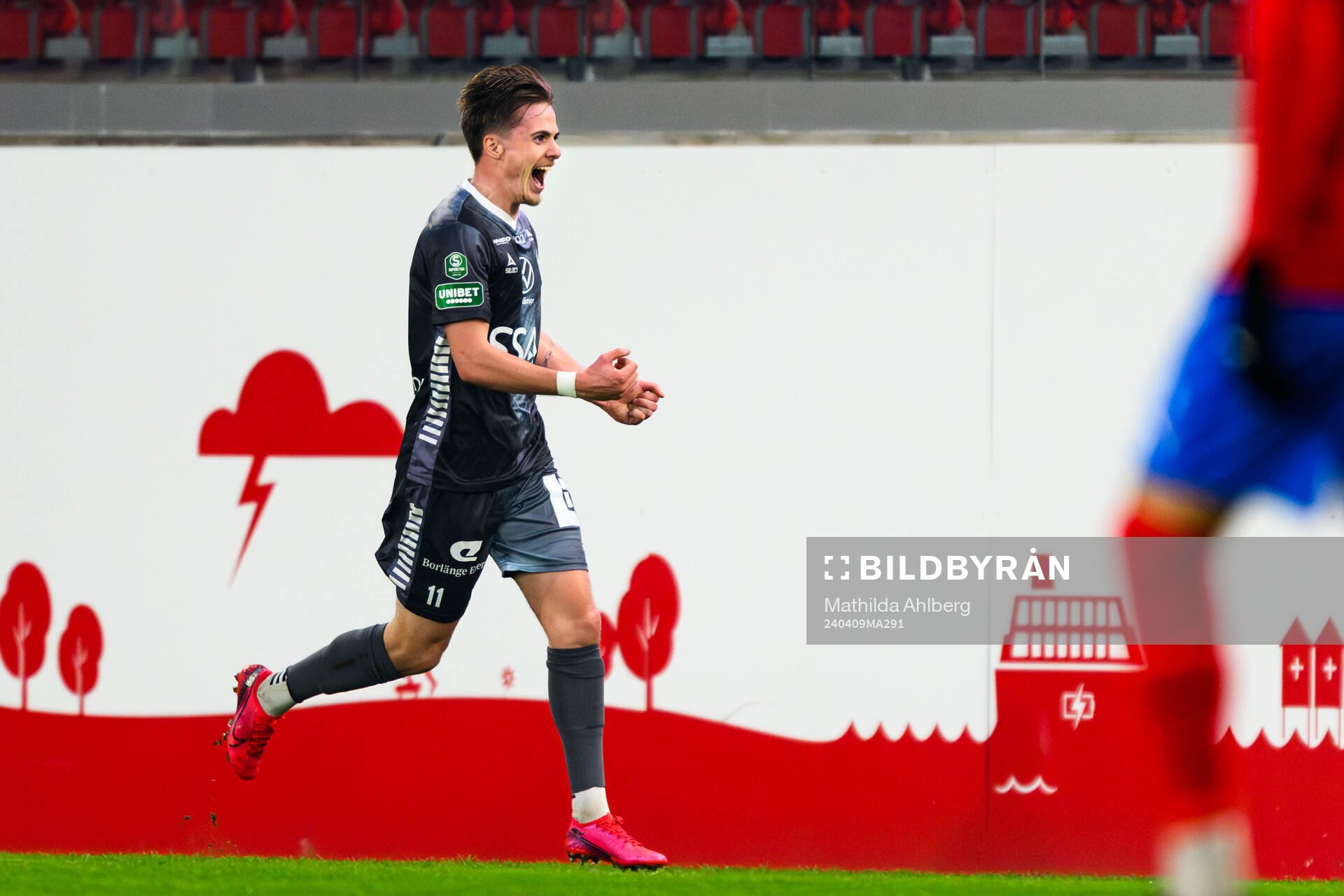 Brages Johan Arvidsson jublar